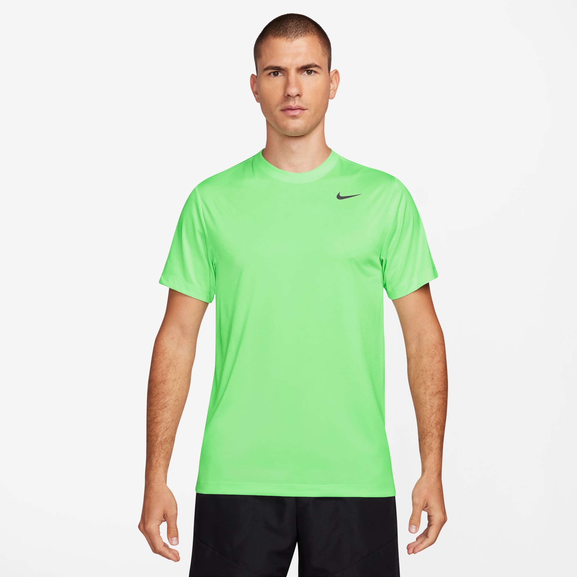 Camiseta Nike Dri-FIT Legend Masculina - Foto 2
