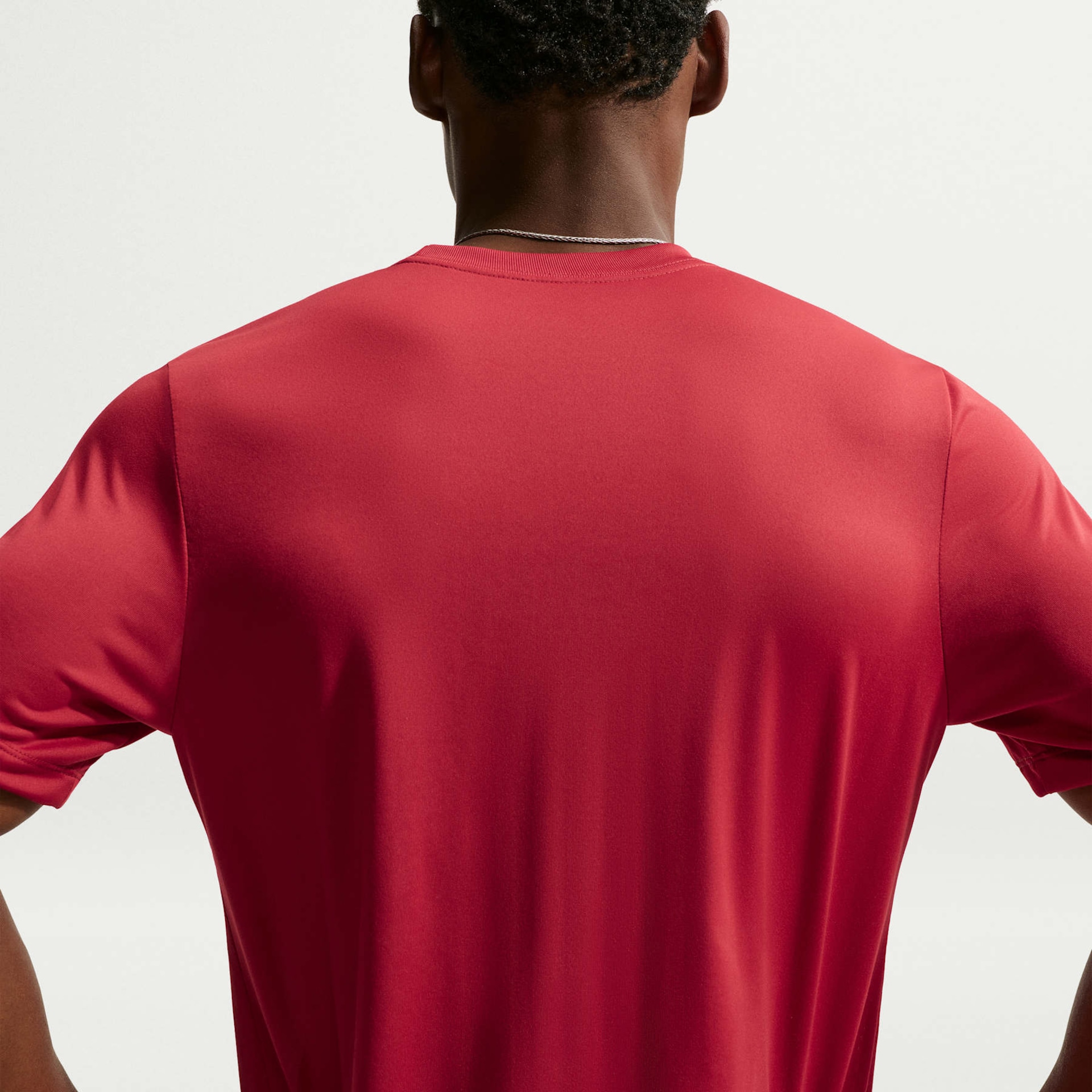 Camiseta Nike Dri-FIT Legend Masculina - Foto 2
