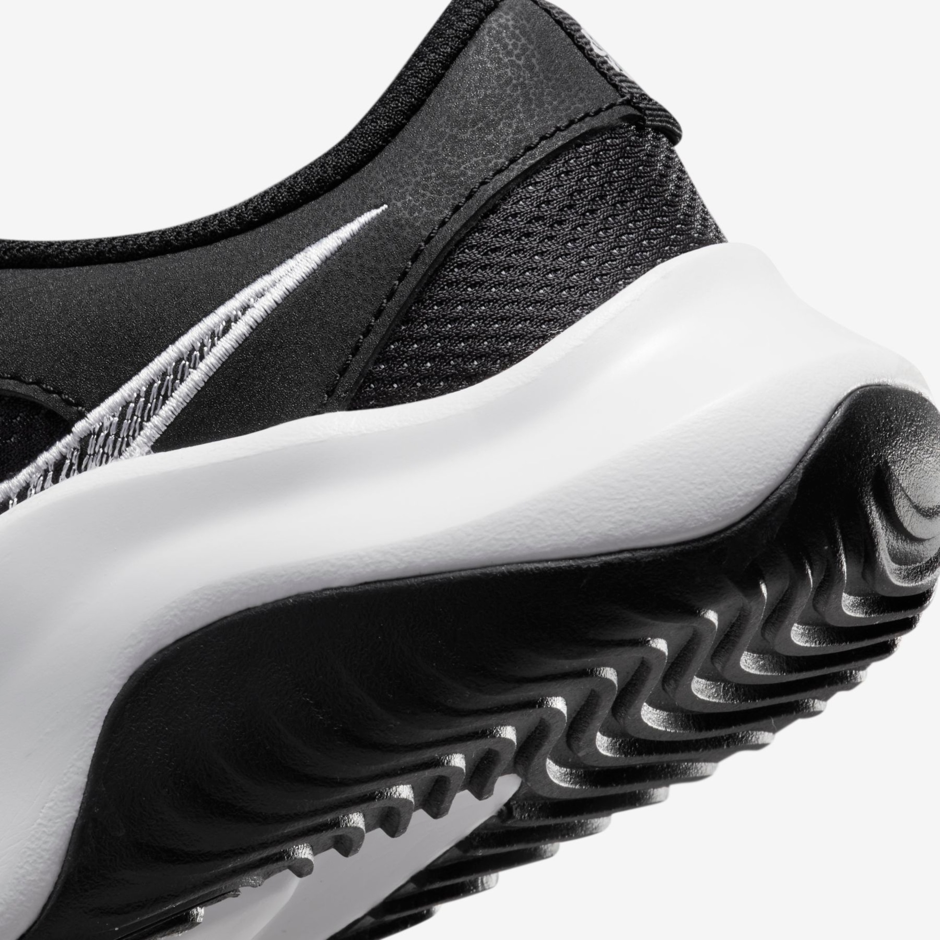 Tênis Nike Legend Essential 3 Next Nature Feminino - Foto 8