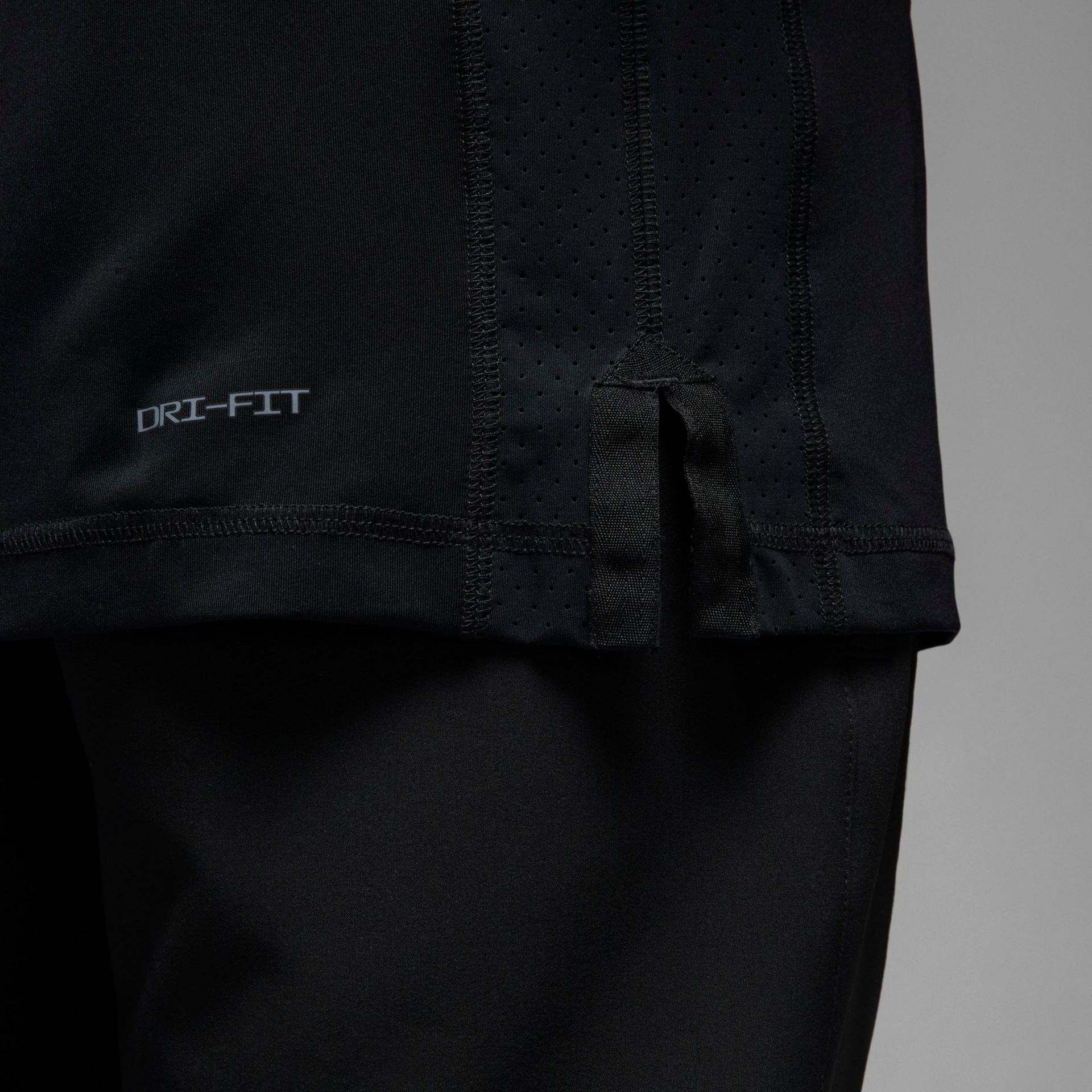 Camiseta Jordan Dri-FIT Sport Masculina - Foto 4