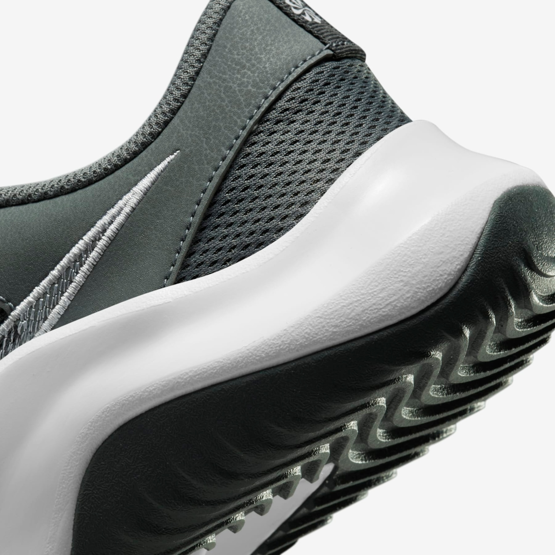 Tênis Nike Legend Essential 3 Next Nature Masculino - Foto 8