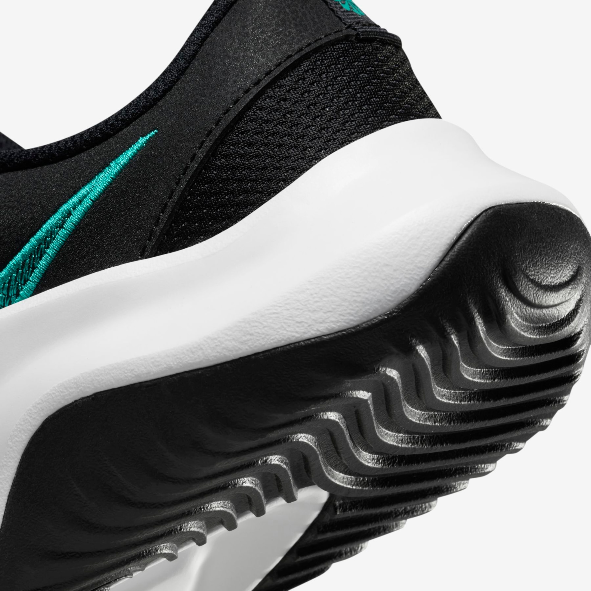 Tênis Nike Legend Essential 3 Next Nature Masculino - Foto 9