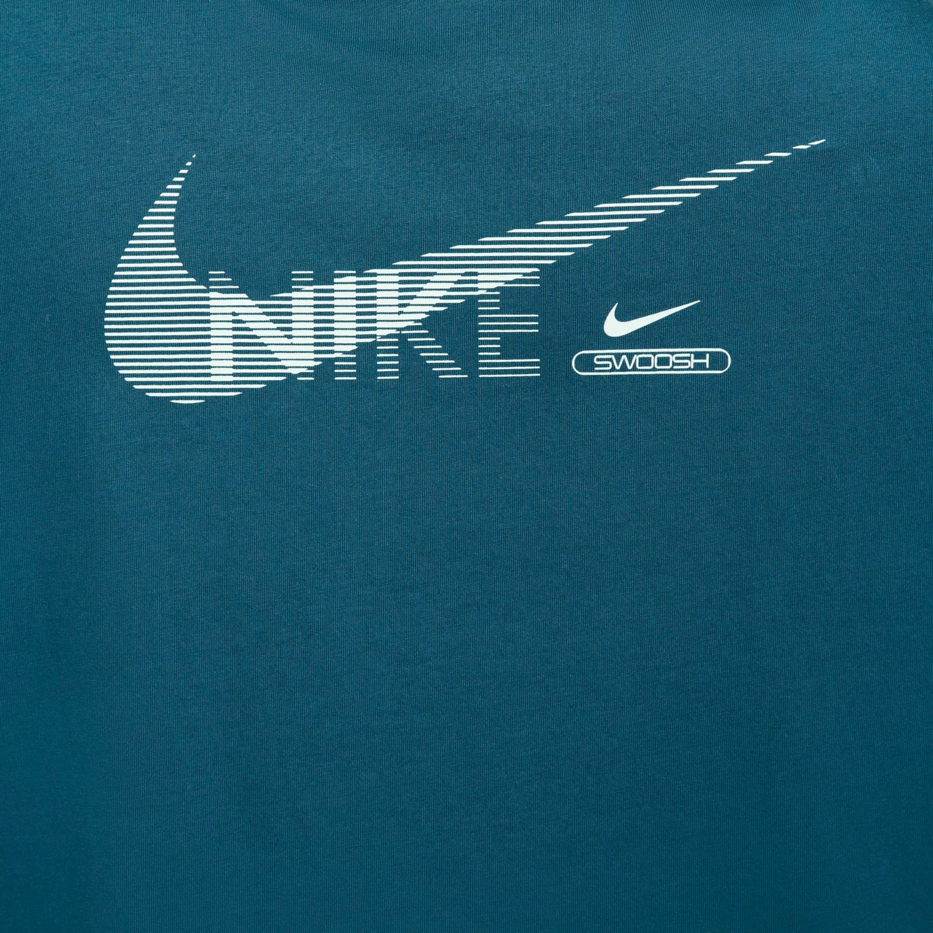 Camiseta Nike Sportswear Swoosh Feminina - Foto 4