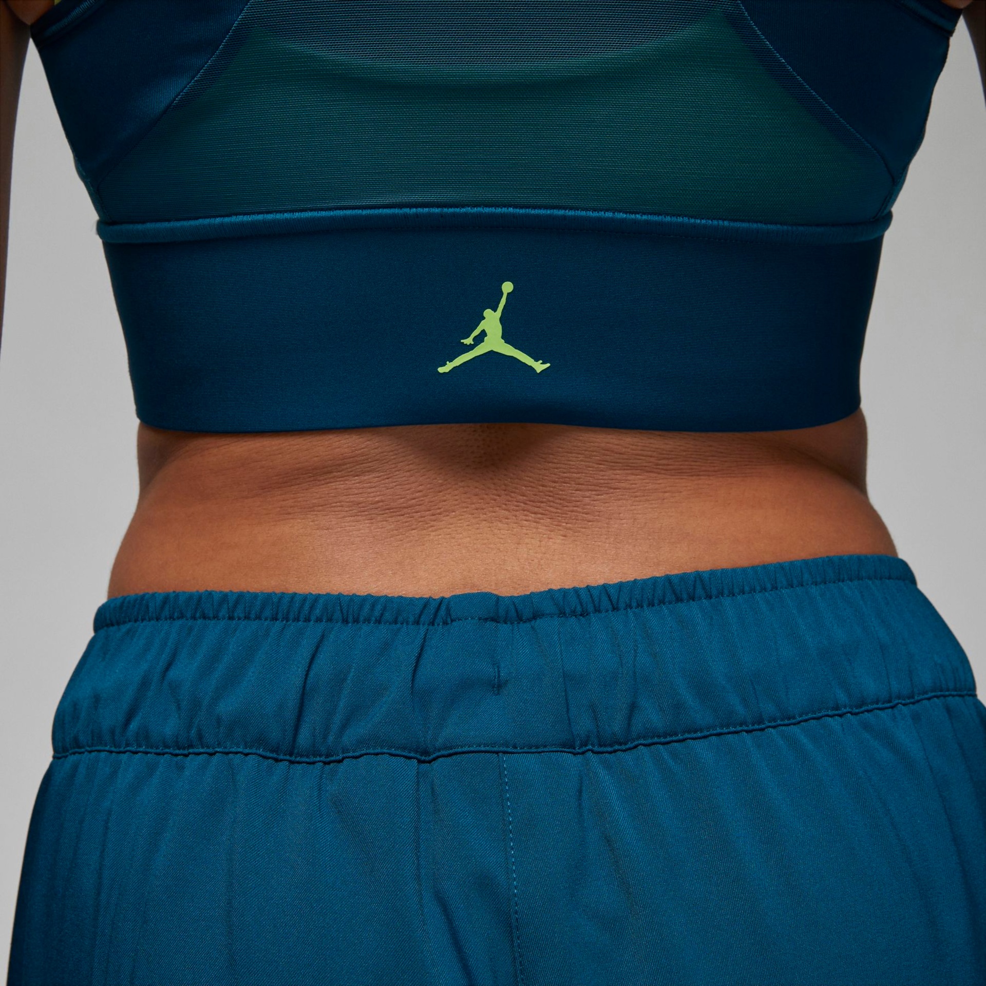 Top Jordan Sport Feminino - Foto 4