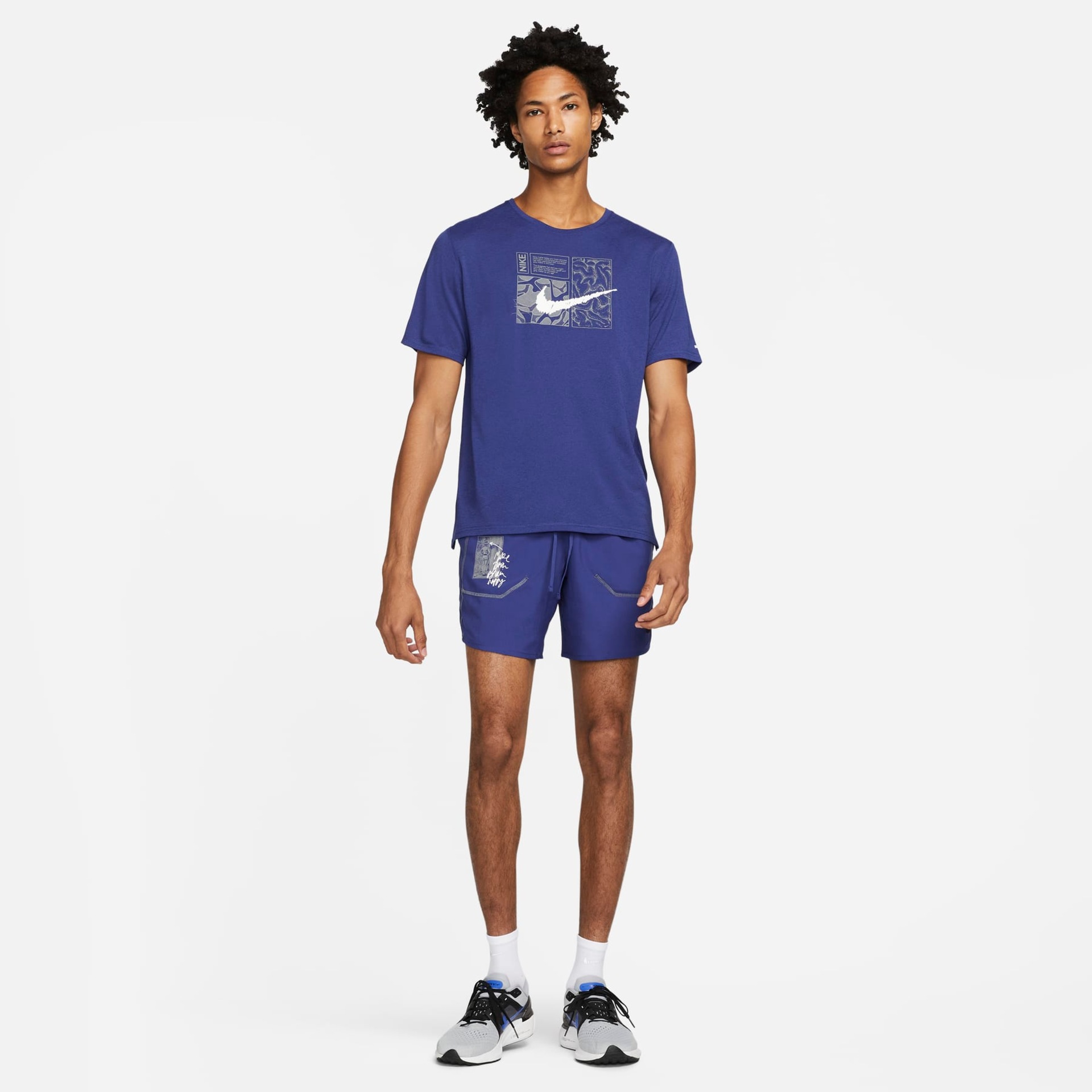 Shorts Nike Dri-FIT Stride D.Y.E. Masculino - Foto 9