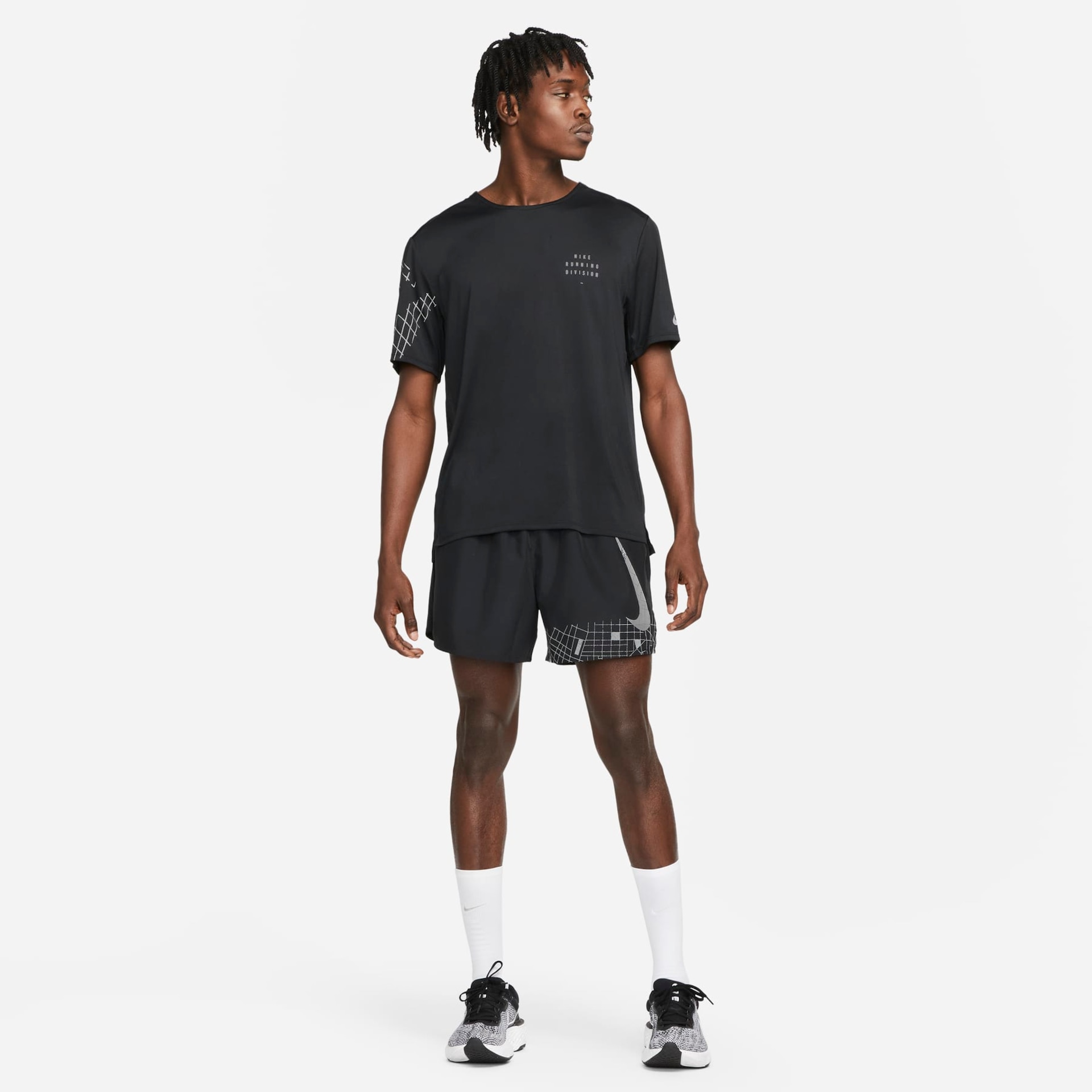 Shorts Nike Dri-FIT Run Division Challenger Masculino - Foto 8