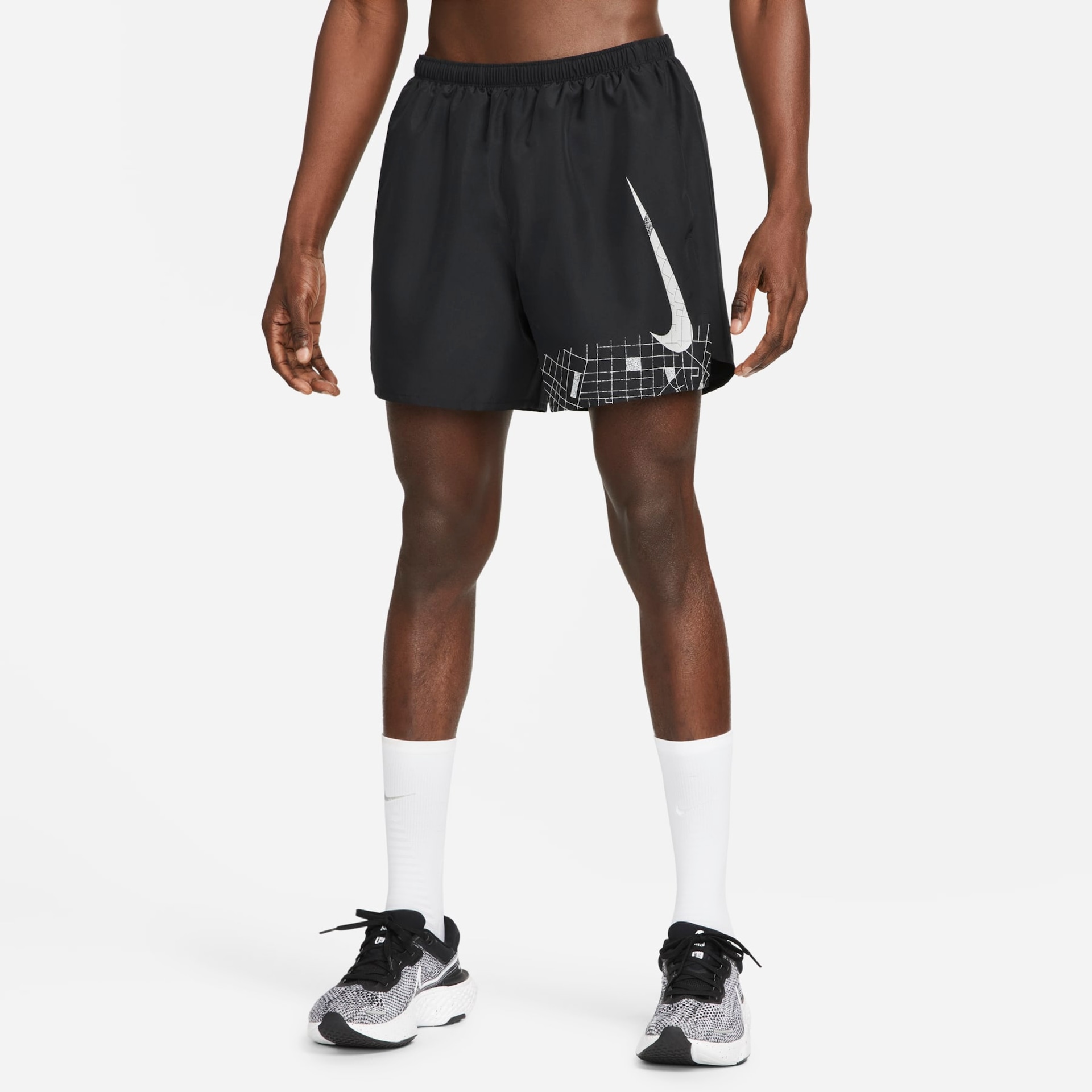 Shorts Nike Dri-FIT Run Division Challenger Masculino - Foto 1