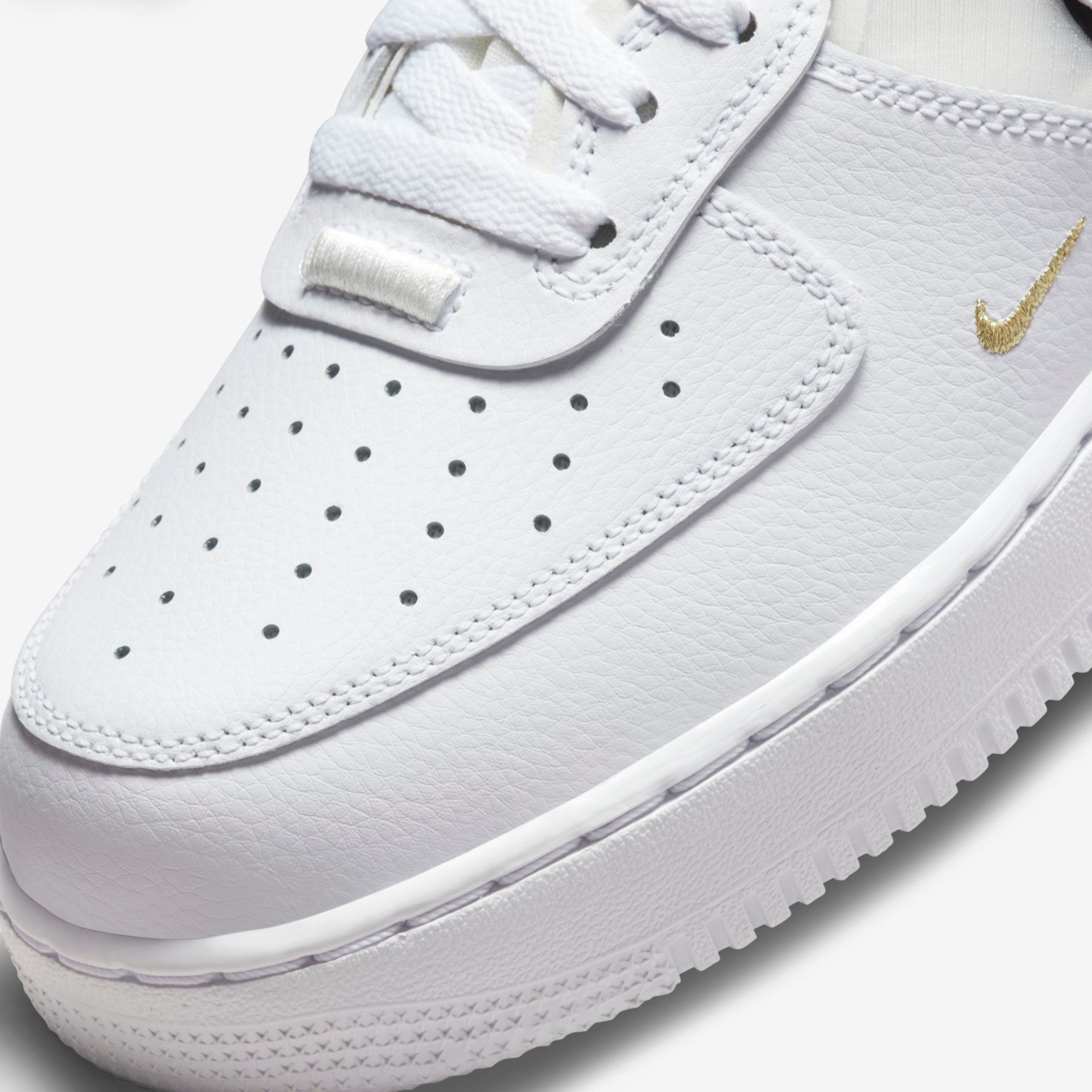 Tênis Nike Air Force 1  React 40th Unissex - Foto 7