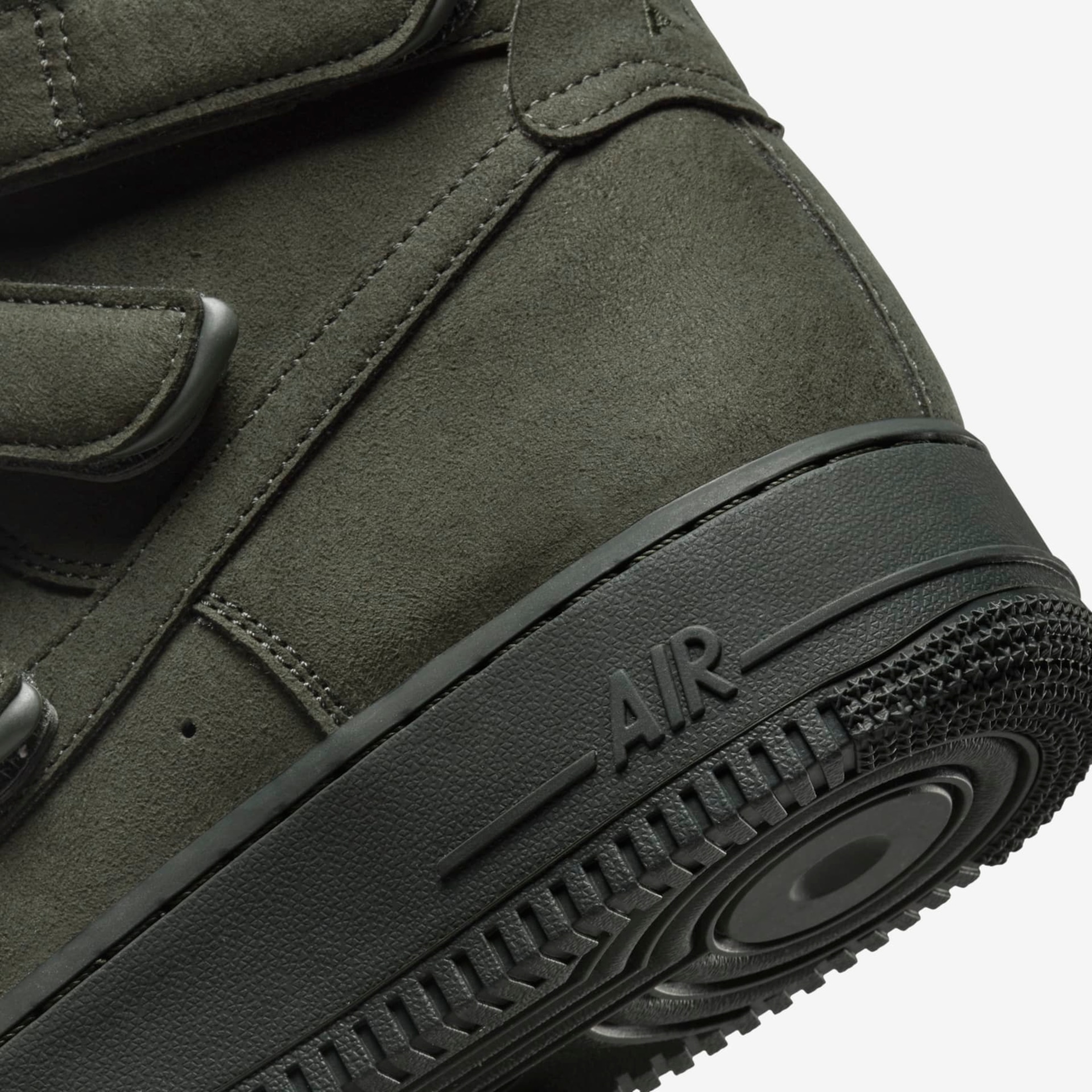 Tênis Nike Air Force 1 x Billie - Foto 4