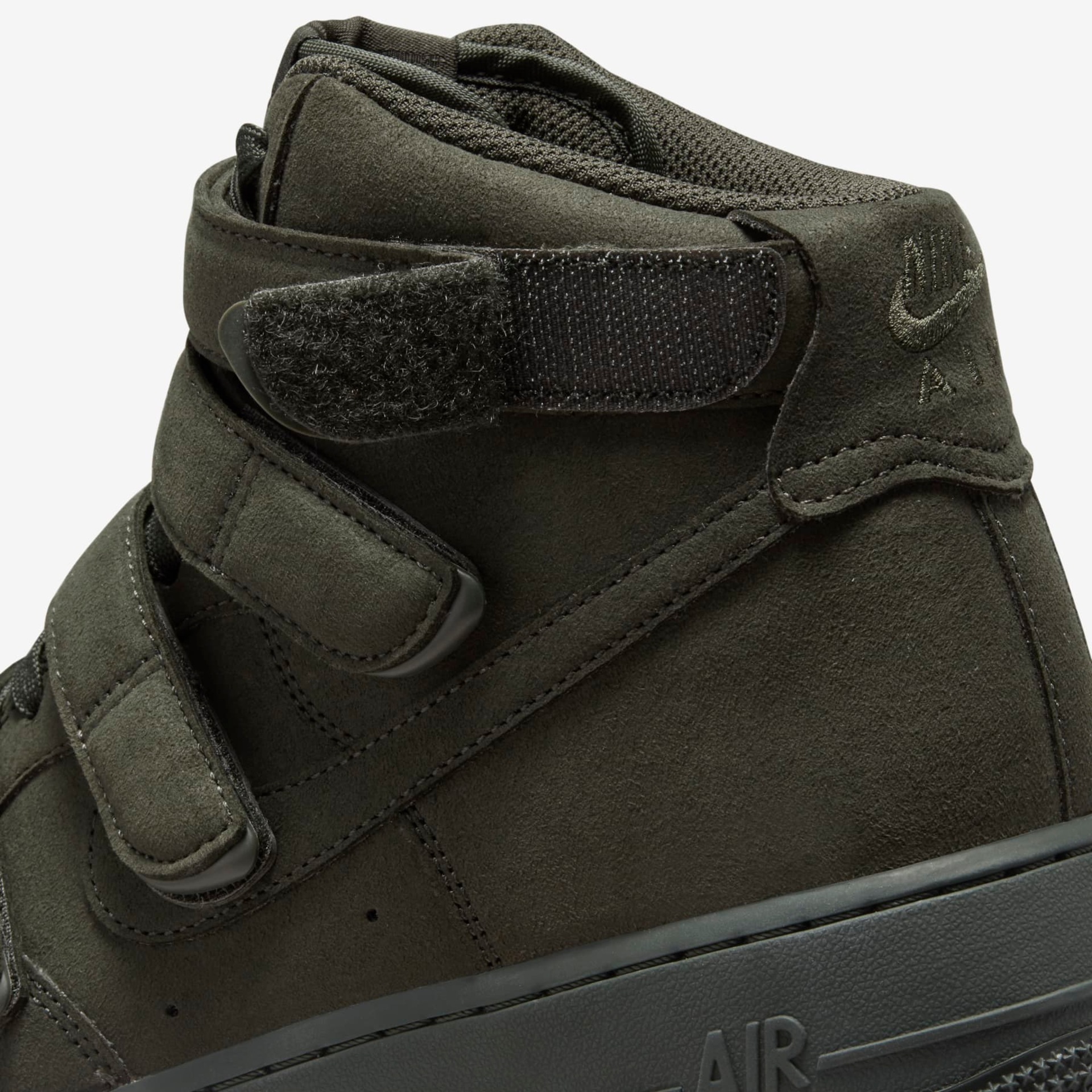 Tênis Nike Air Force 1 x Billie - Foto 8