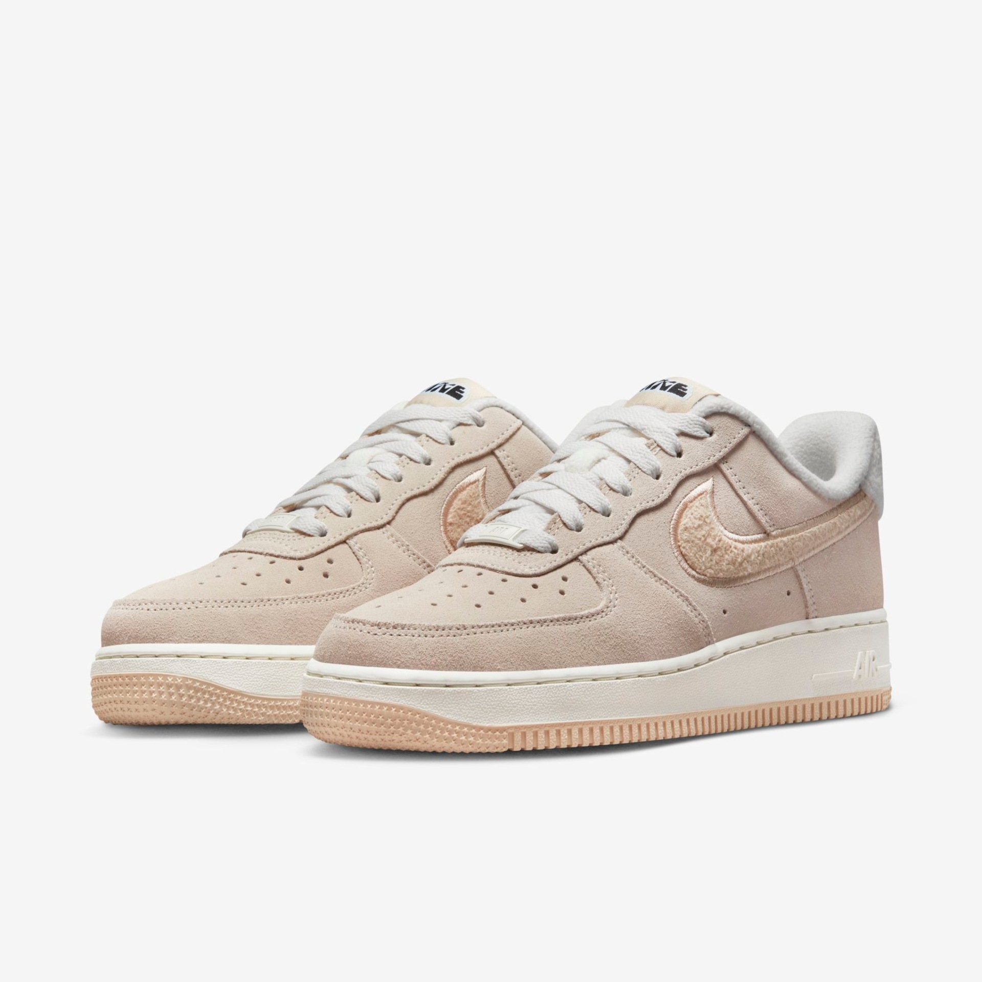 Tênis Nike Air Force 1 '07 SE Feminino - Foto 5
