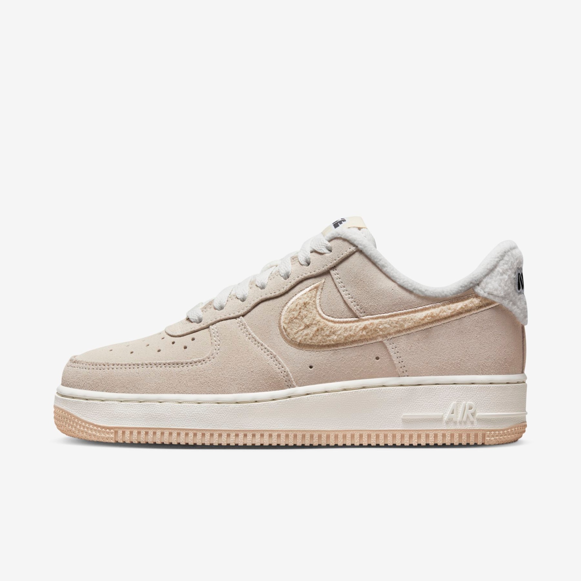 Tênis Nike Air Force 1 '07 SE Feminino - Foto 1