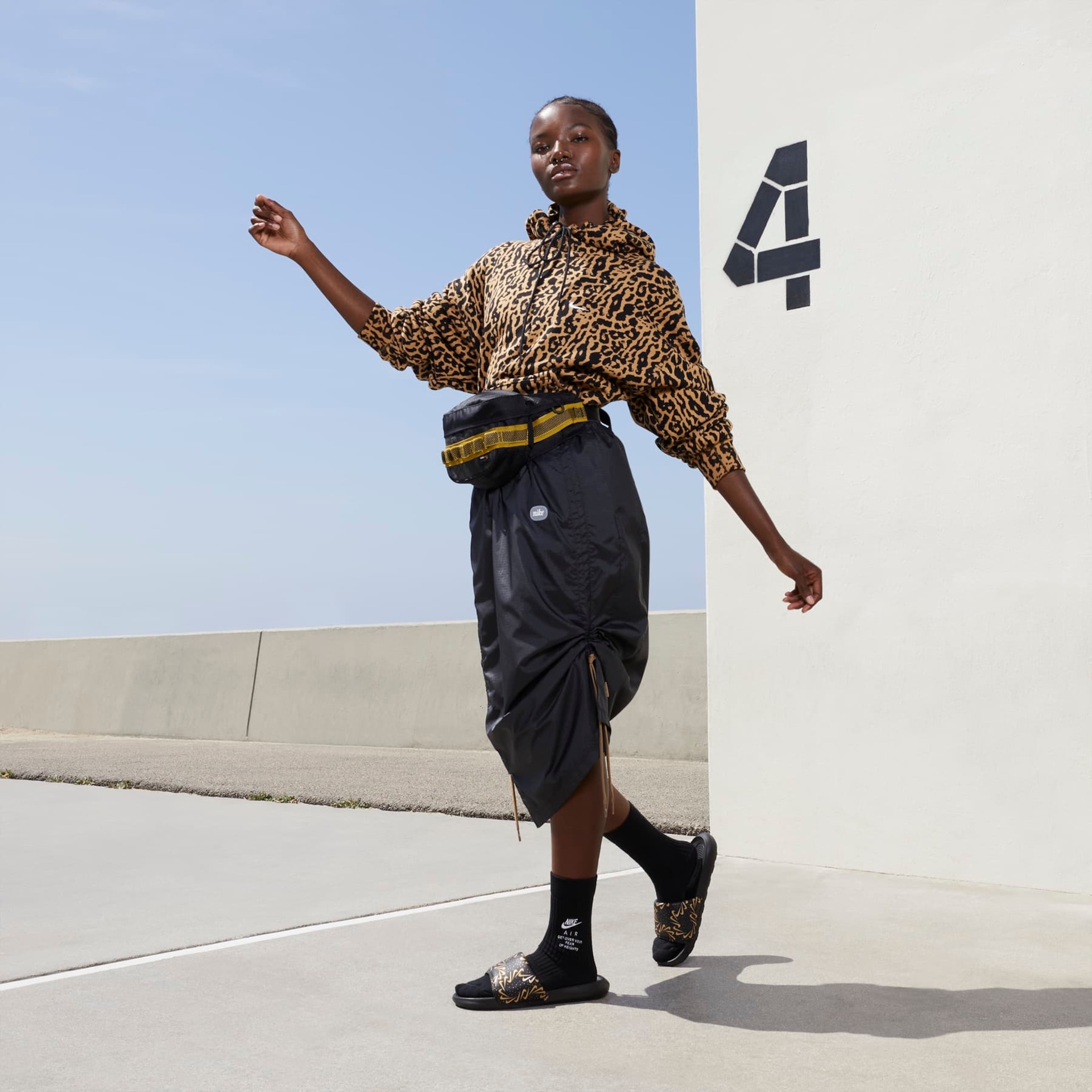 Chinelo Nike Victori One Feminino - Foto 9