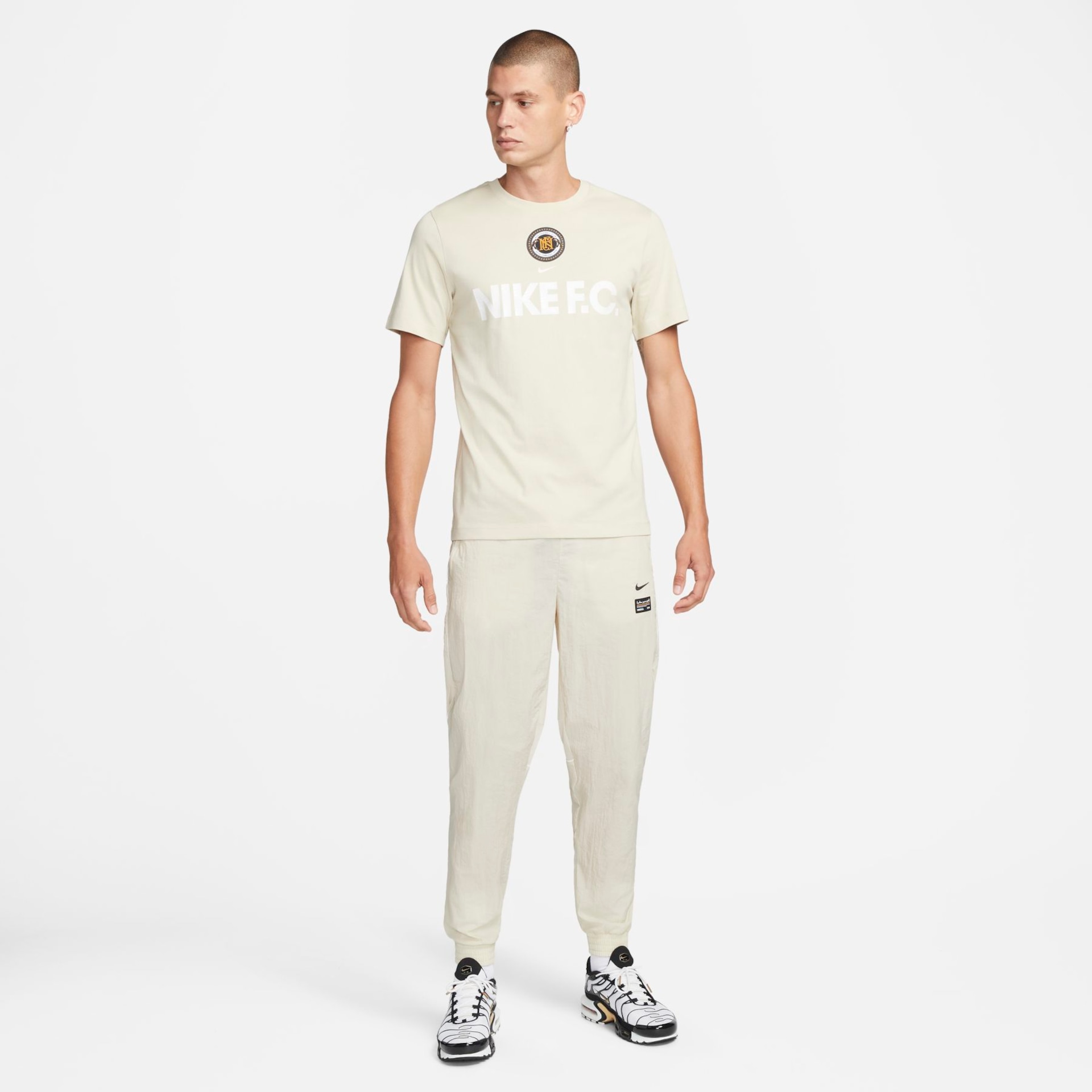 Calça Nike F.C. Repel Masculina - Foto 8