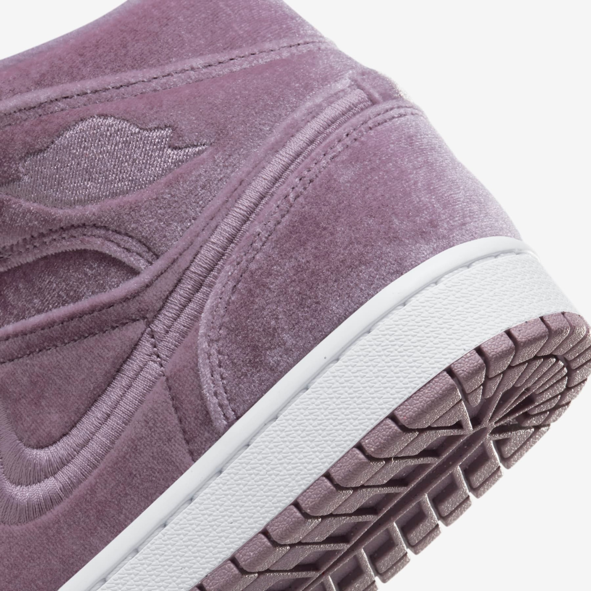 Tênis Air Jordan 1 Mid SE Feminino - Foto 10