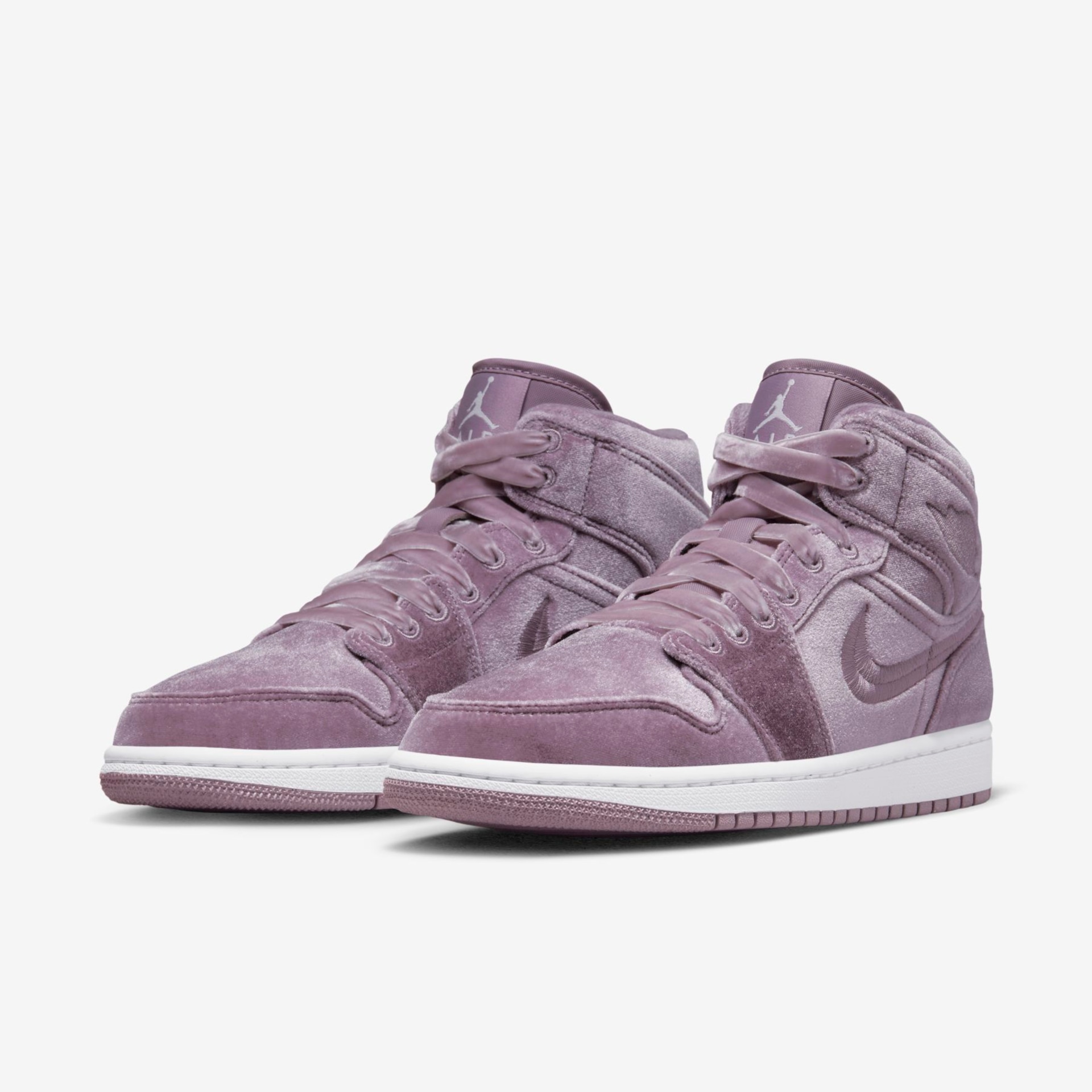 Tênis Air Jordan 1 Mid SE Feminino - Foto 5