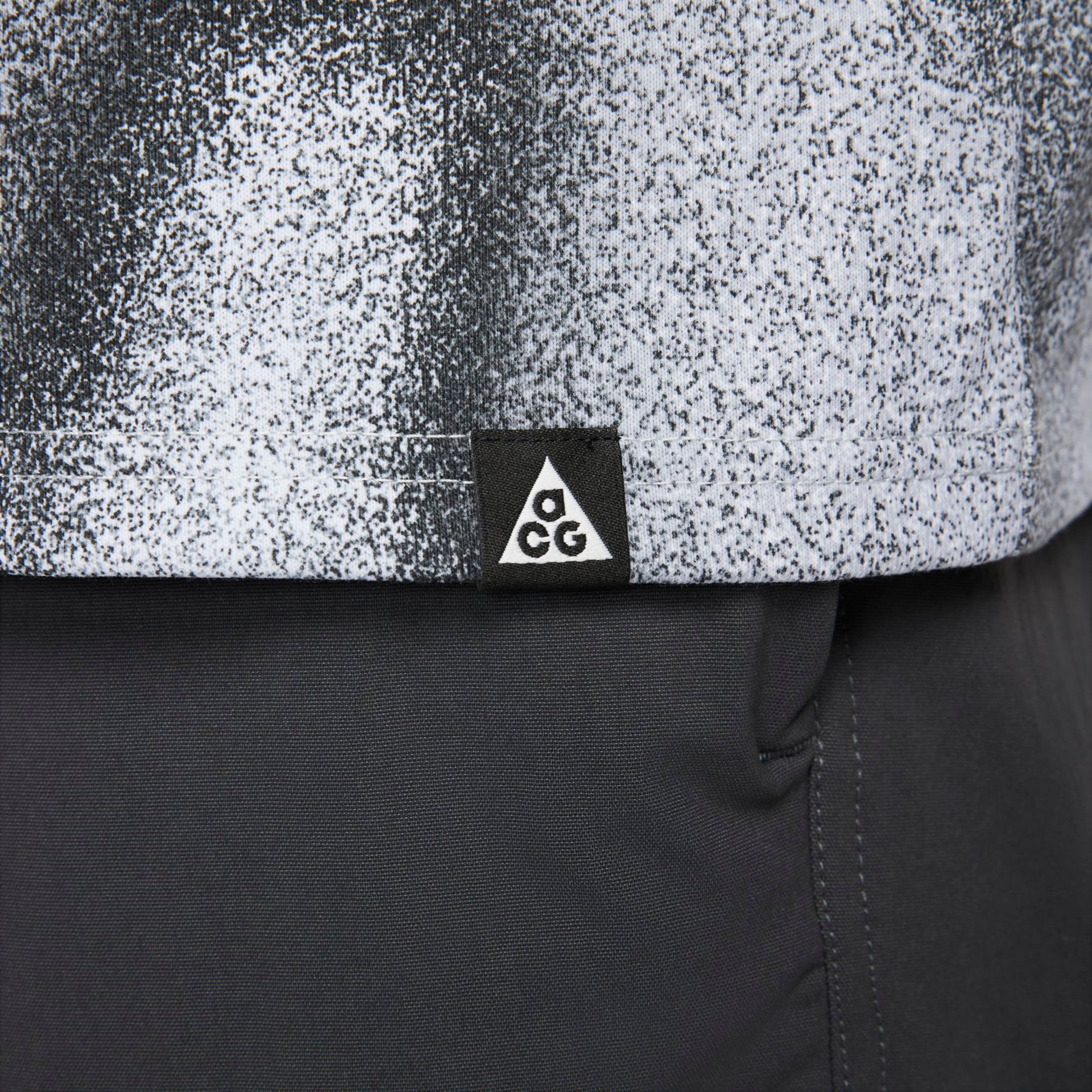 Camiseta Nike ACG Masculina - Foto 4