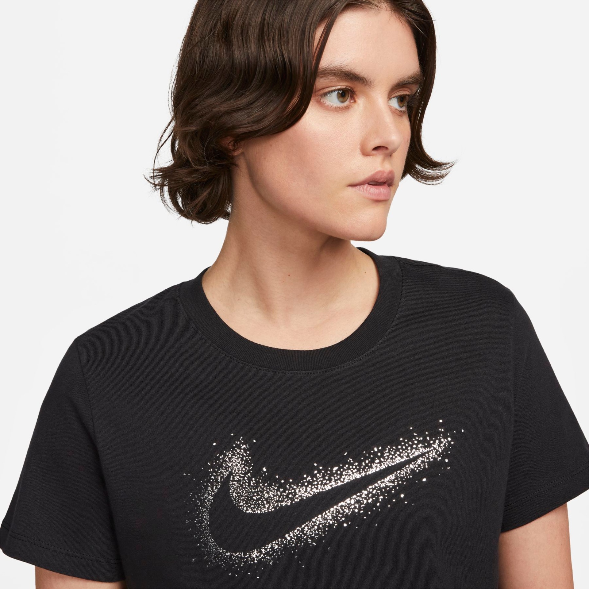 Camiseta Nike Sportswear Swoosh Feminina - Foto 3