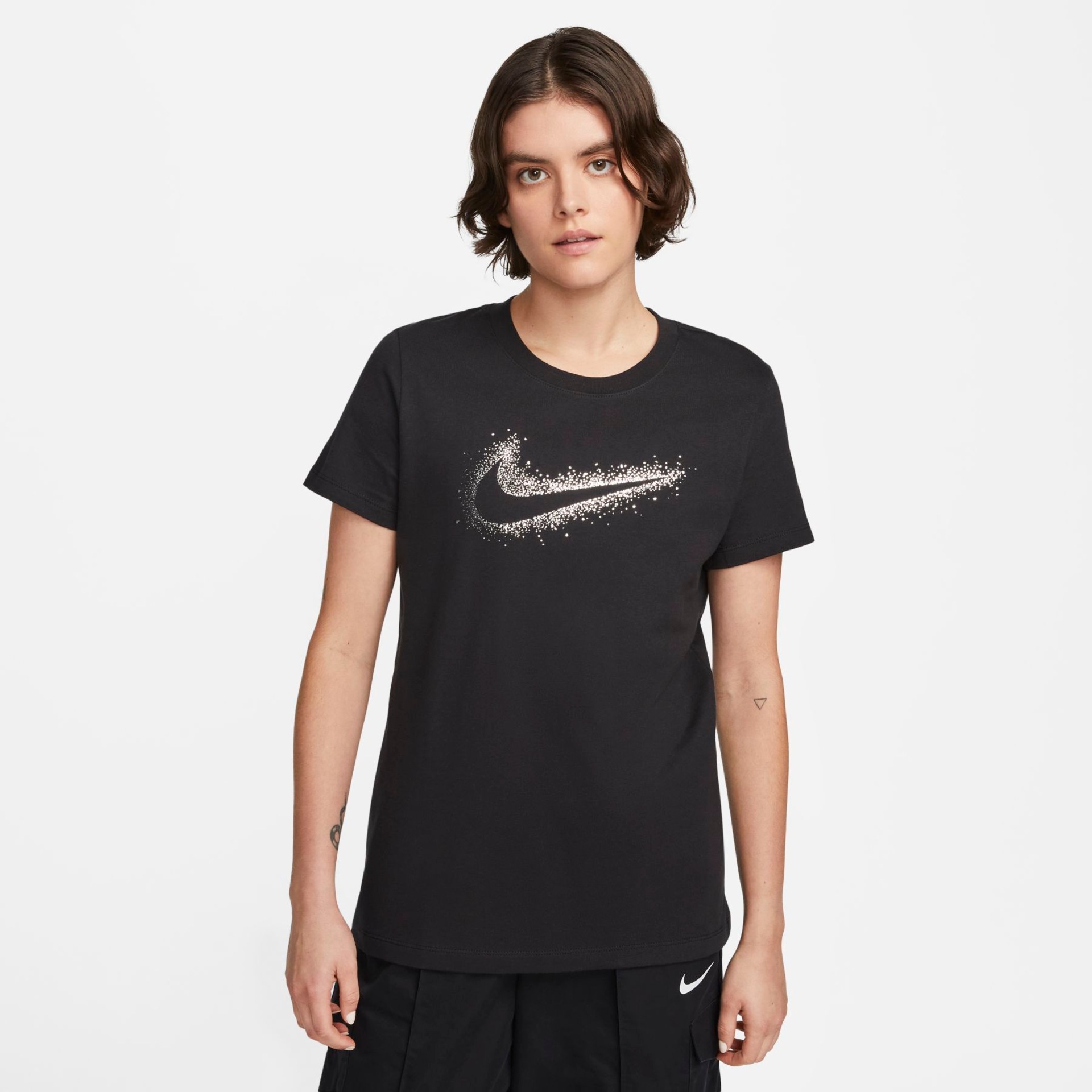 Camiseta Nike Sportswear Swoosh Feminina - Foto 1