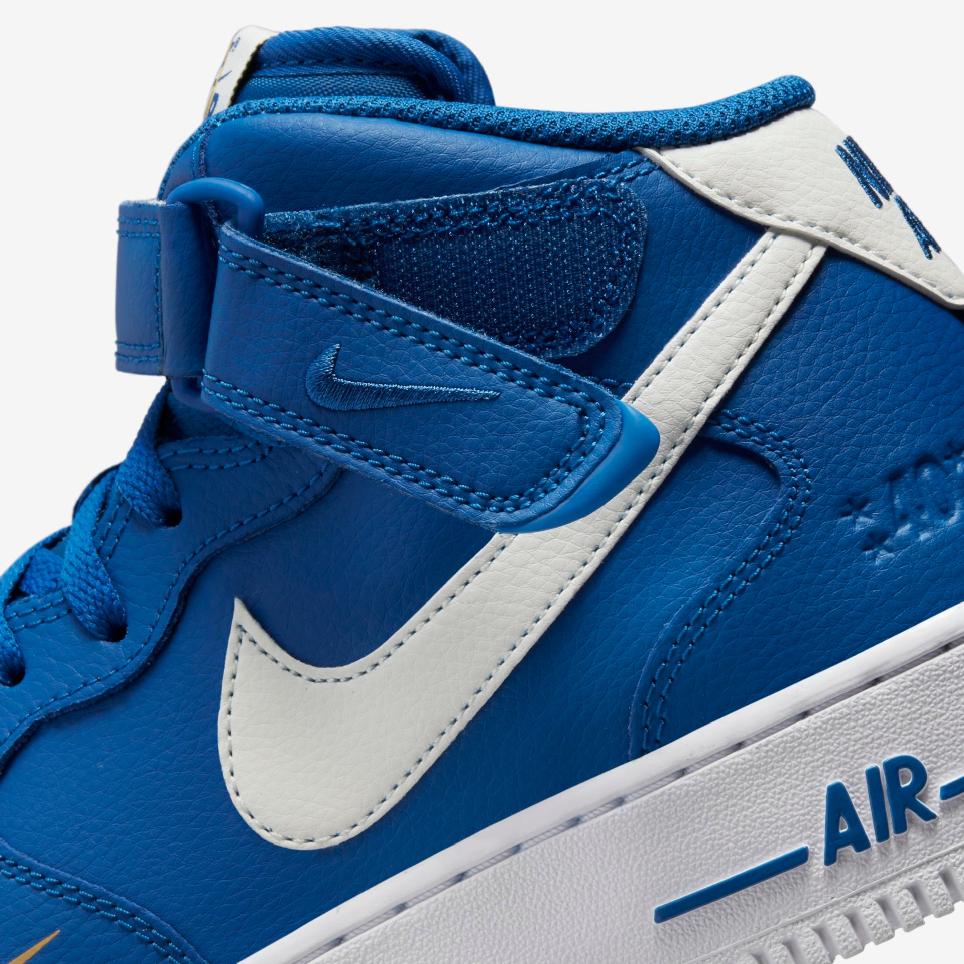 Tênis Nike Air Force 1 Mid '07 LV8 Masculino - Foto 9