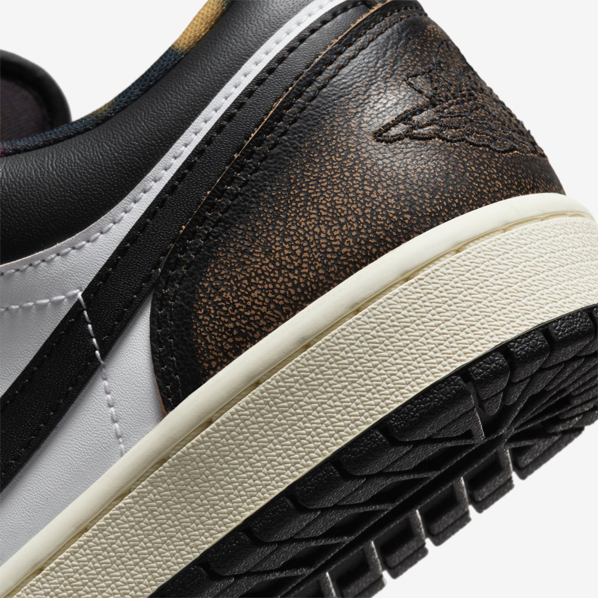 Tênis Air Jordan 1 Low SE Masculino - Foto 8