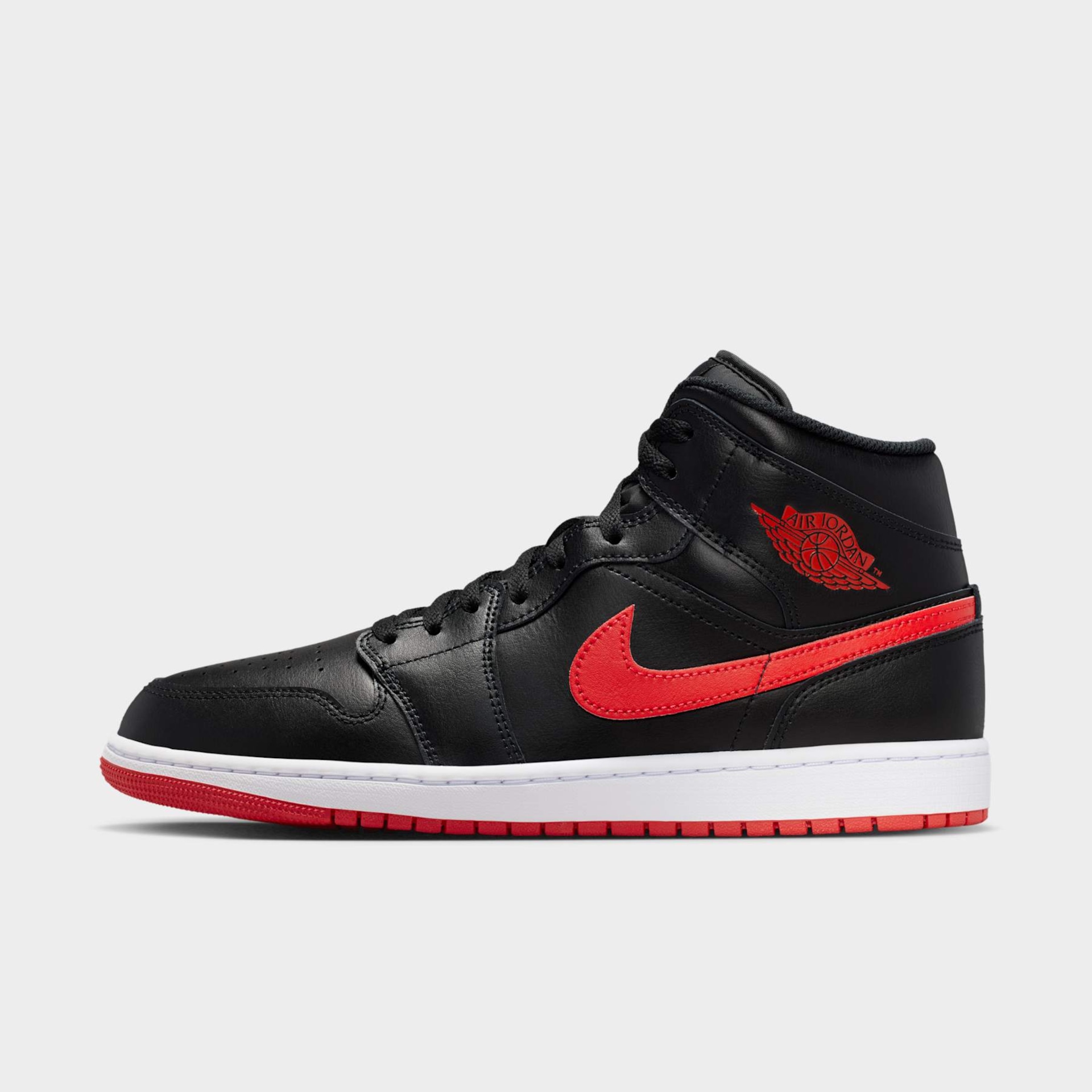 Imagem principal de Tênis Air Jordan 1 Mid Masculino