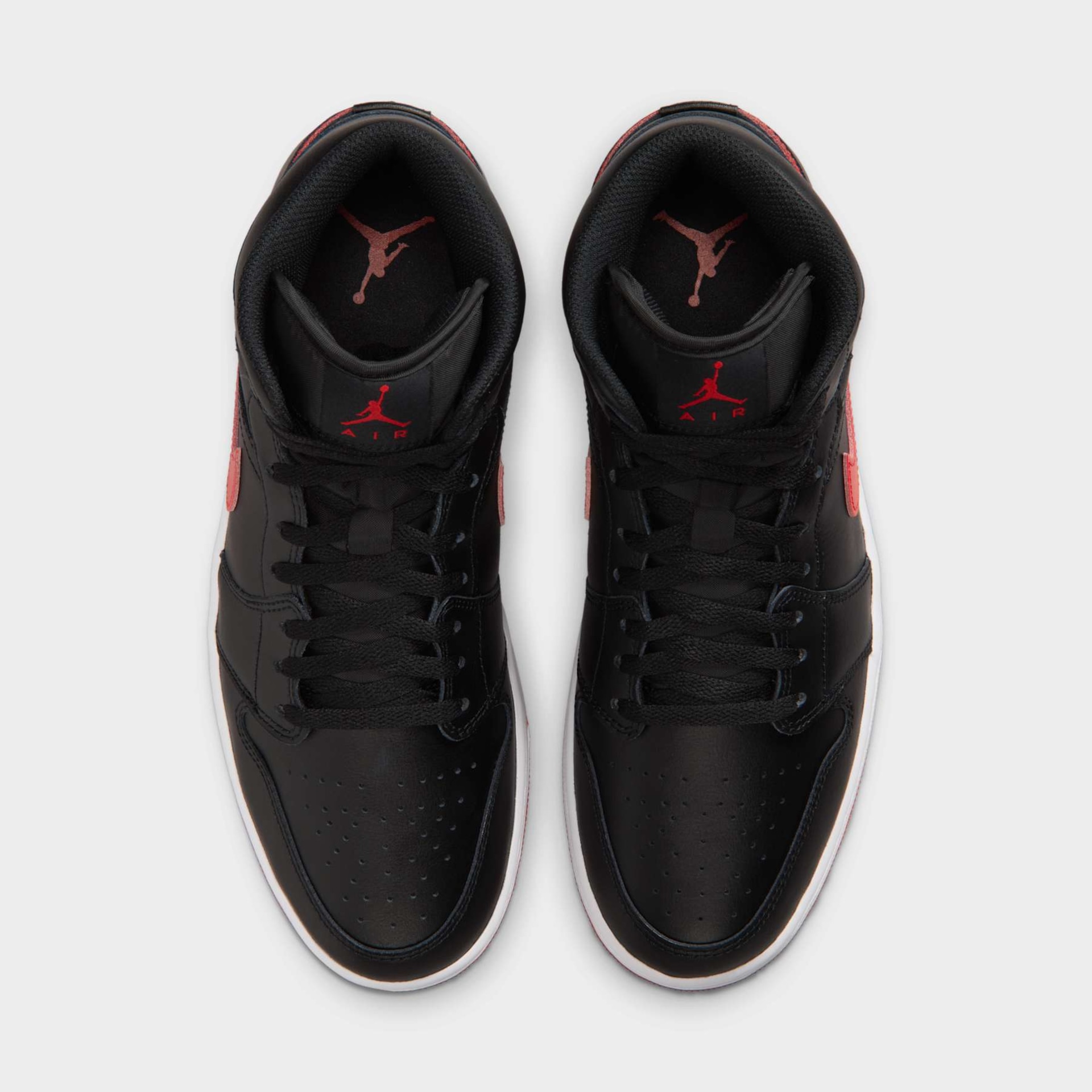 Tênis Air Jordan 1 Mid Masculino - Foto 4