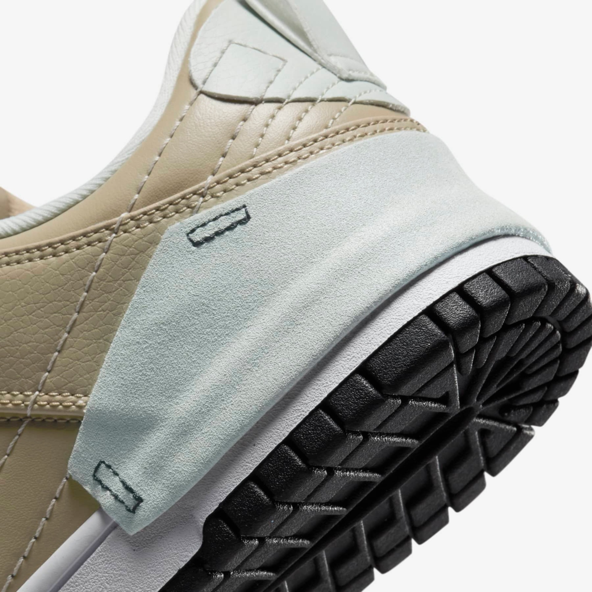 Tênis Nike Dunk Low Disrupt 2 Feminino - Foto 10