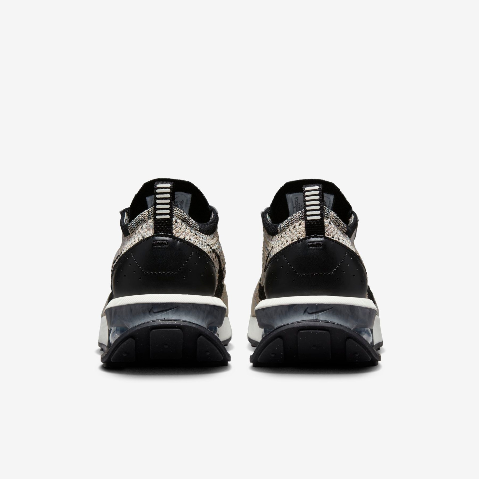 Tênis Nike Air Max Flyknit Racer Feminino - Foto 6