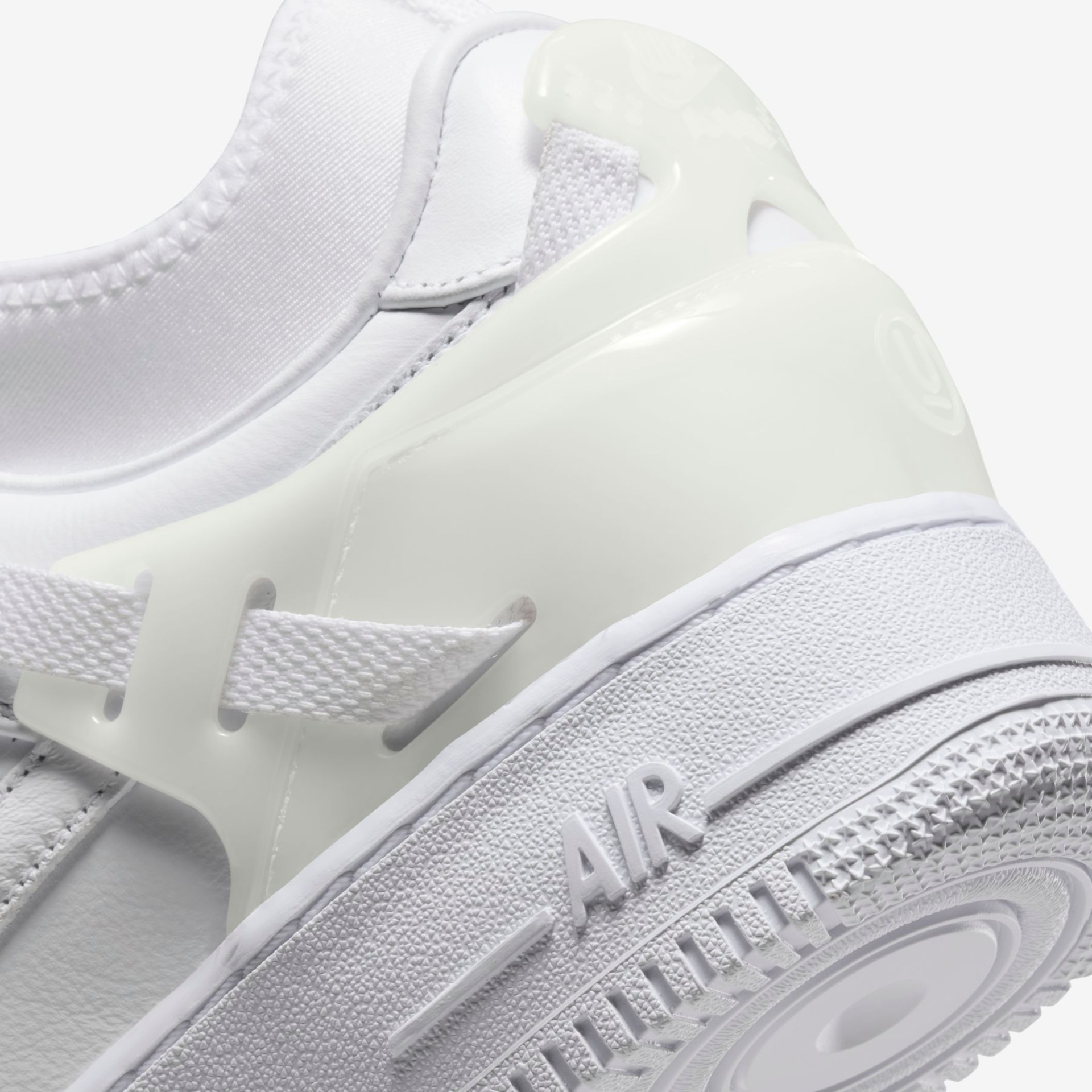 Tênis Nike Air Force 1 Low x UNDERCOVER - Foto 8