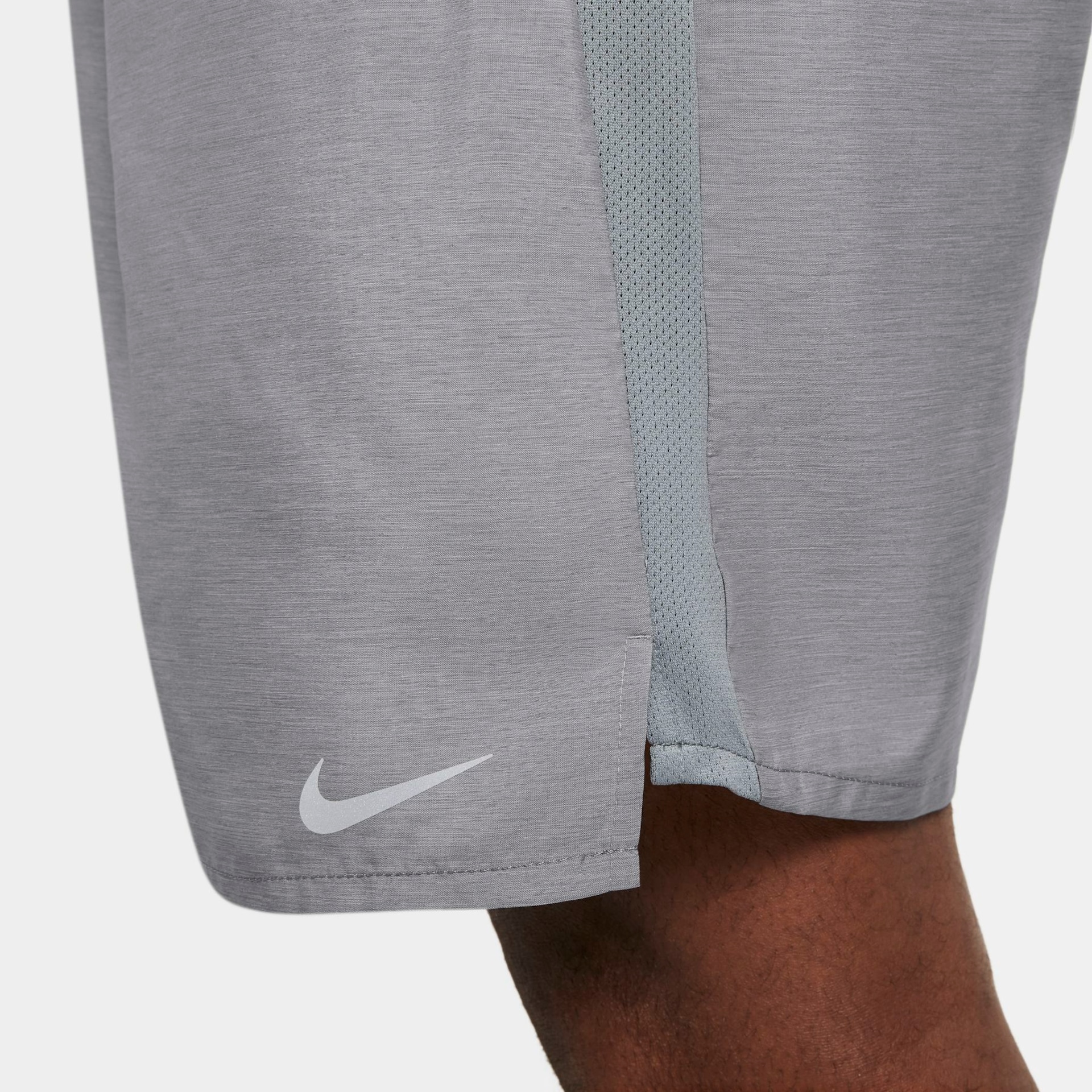 Shorts Nike Challenger Masculino - Foto 14