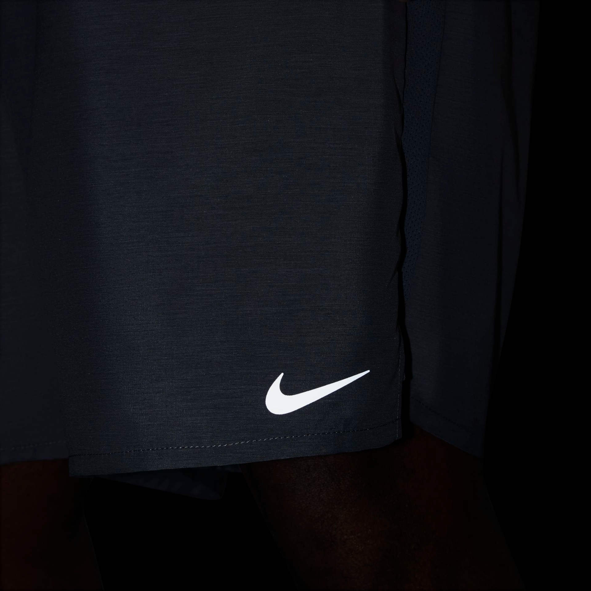 Shorts Nike Challenger Masculino - Foto 18