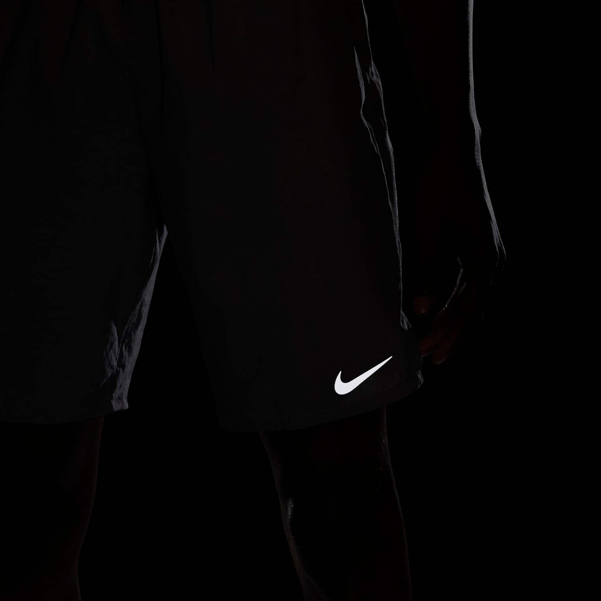 Shorts Nike Challenger Masculino - Foto 9