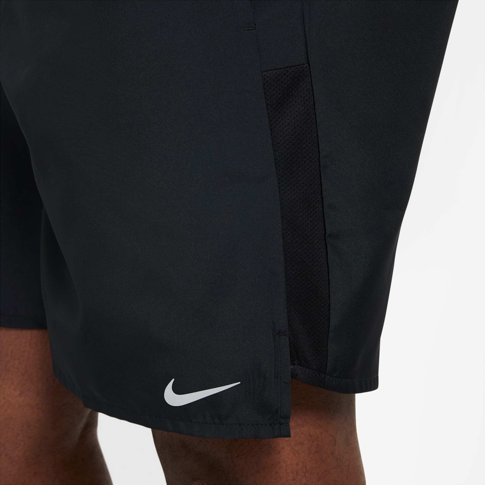 Shorts Nike Challenger Masculino - Foto 16