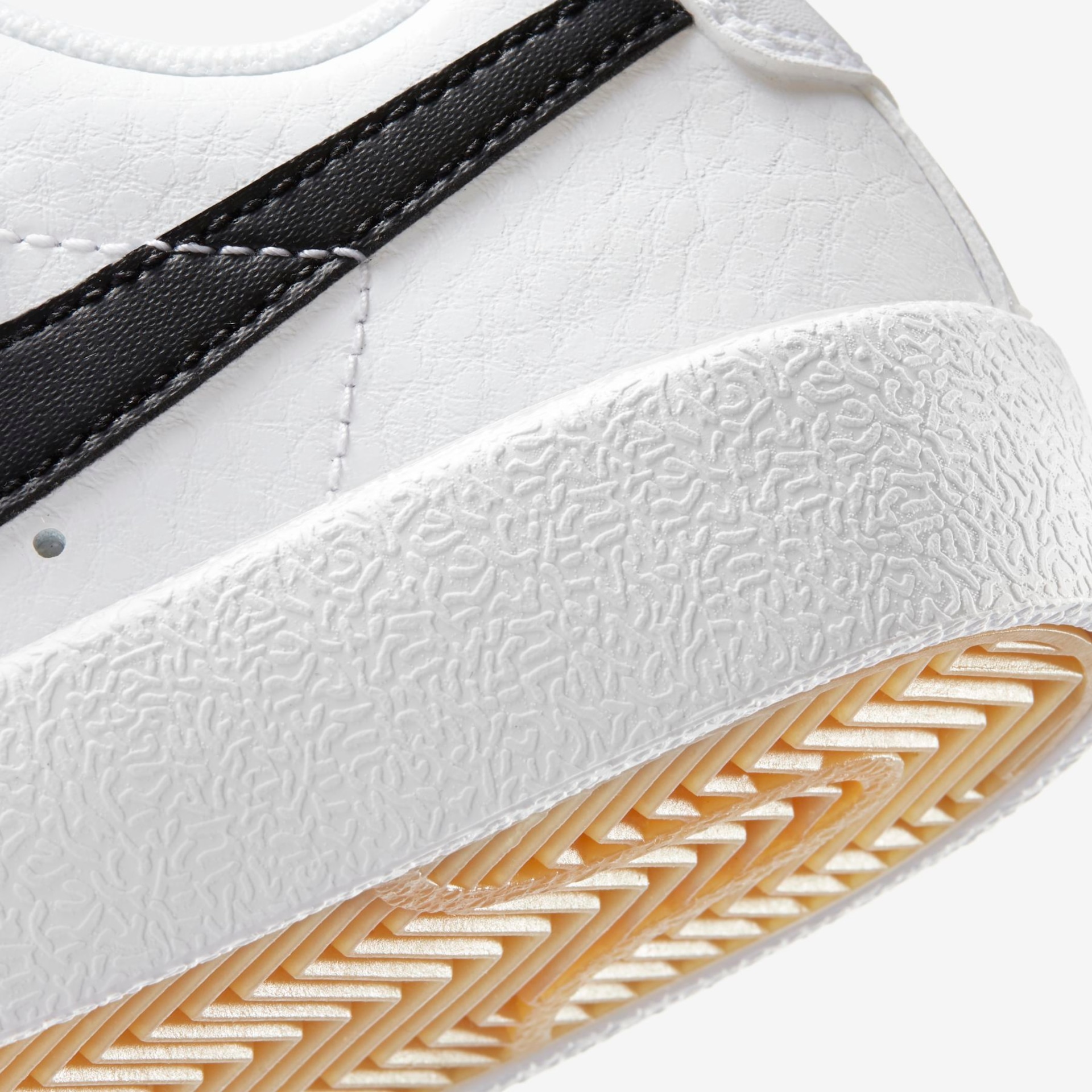 Tênis Nike Blazer Low '77 Infantil - Foto 8