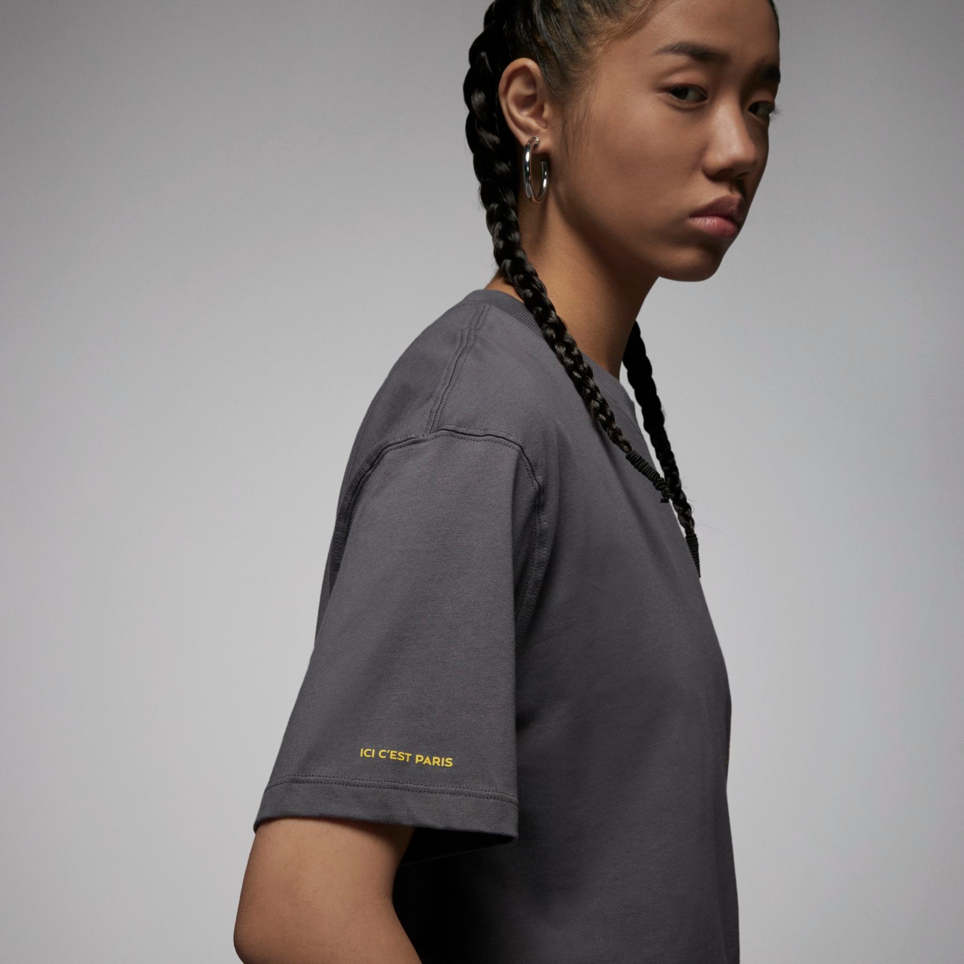 Camiseta Jordan Paris Saint-Germain Feminina - Foto 4