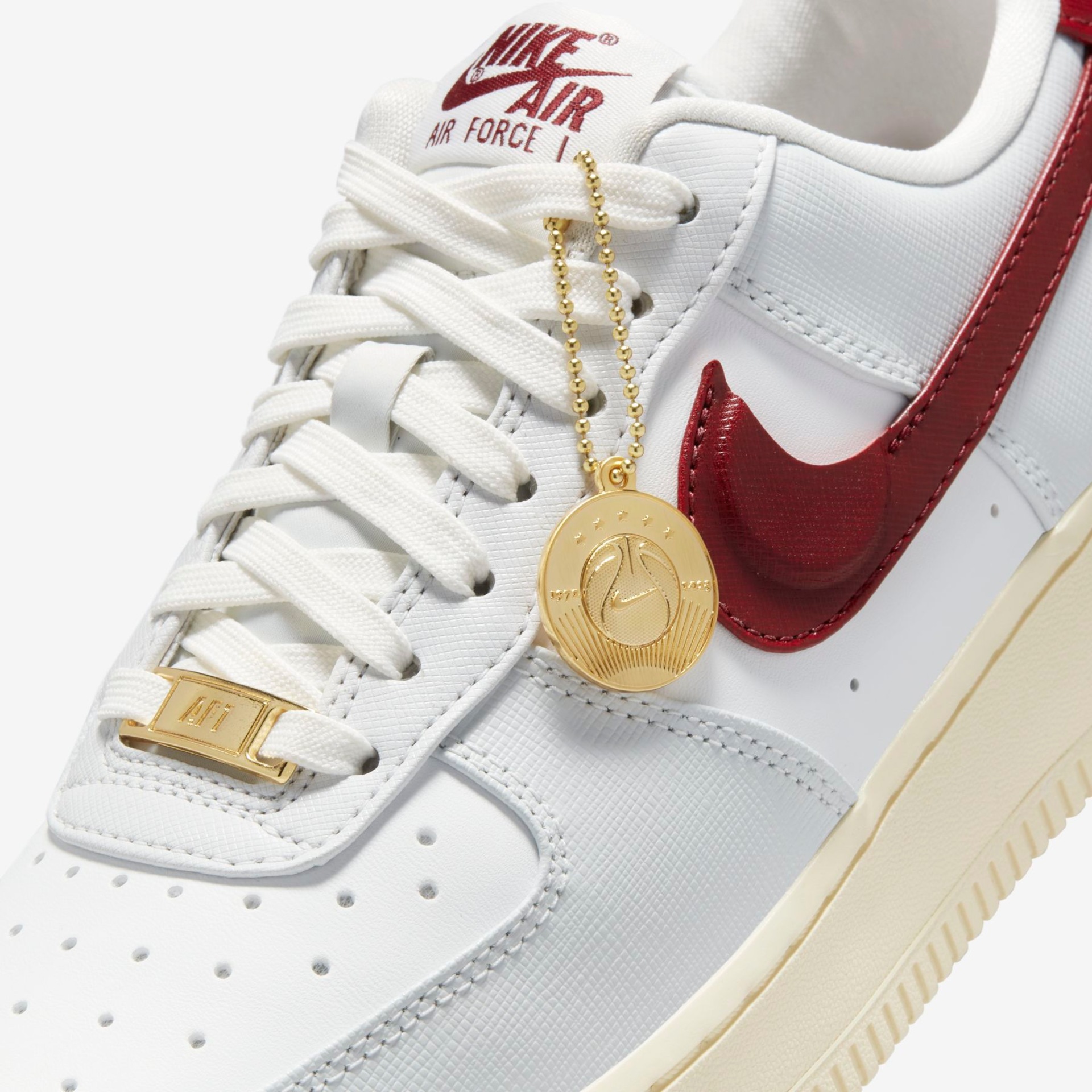 Tênis Air Force 1 '07 SE Feminino - Foto 9