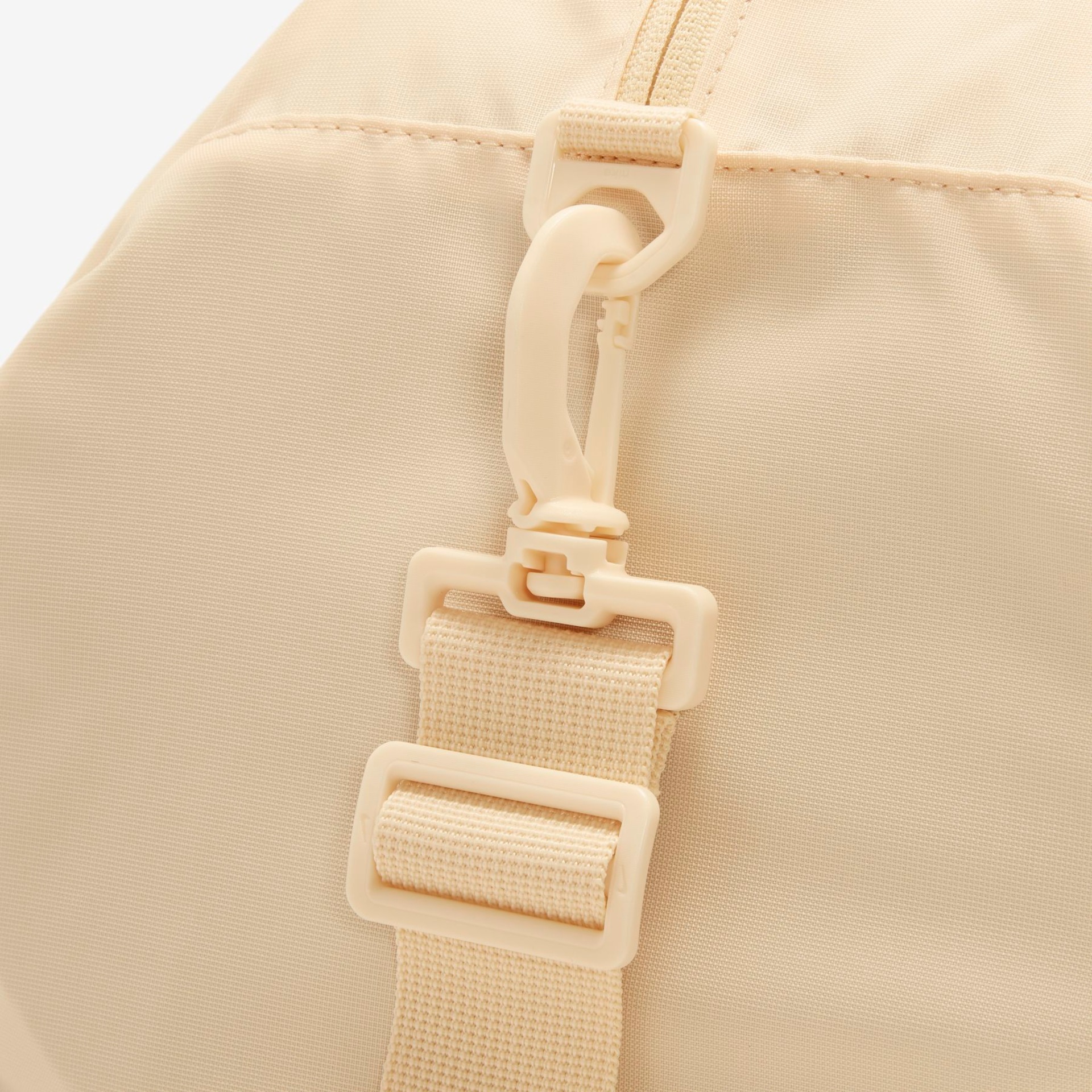 Bolsa Nike Gym Club Feminina - Foto 9