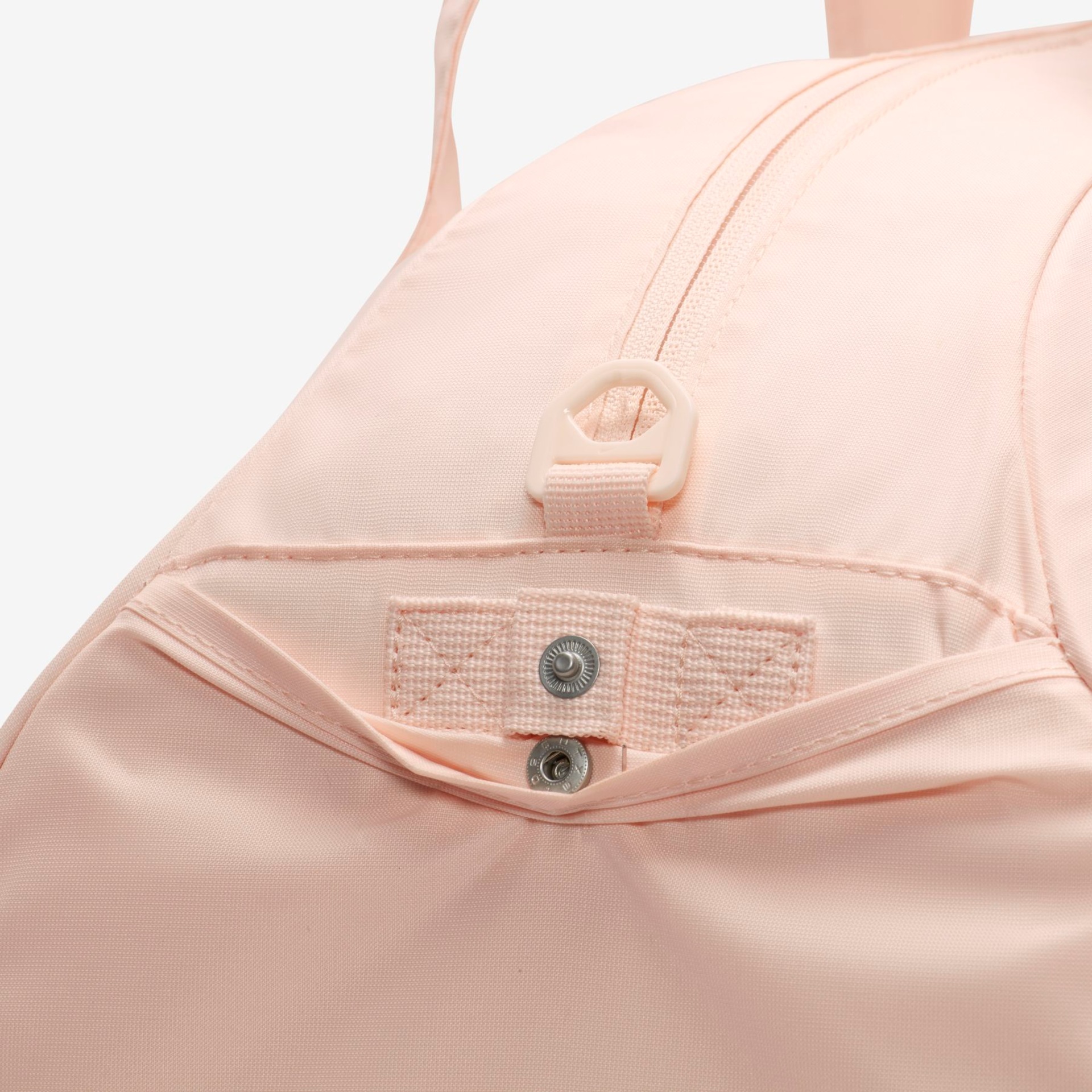 Bolsa Nike Gym Club Feminina - Foto 8