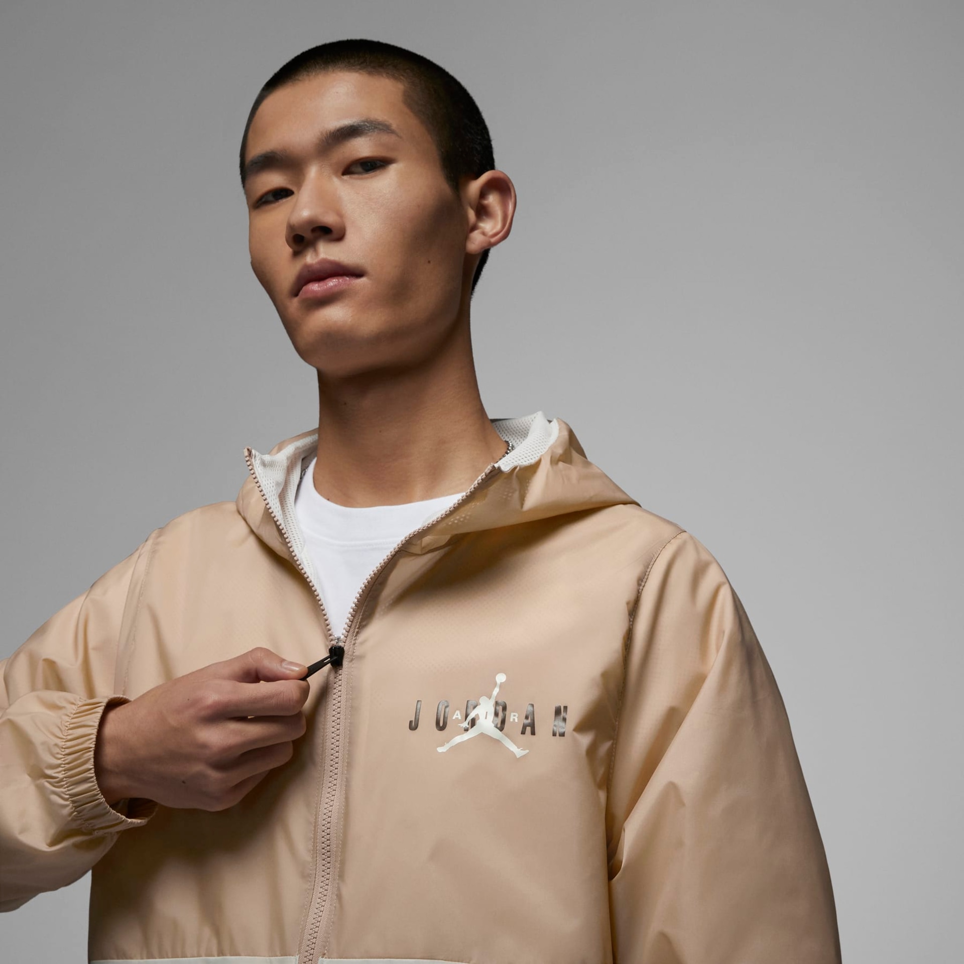 Jaqueta Jordan Essential Woven Masculina - Foto 4