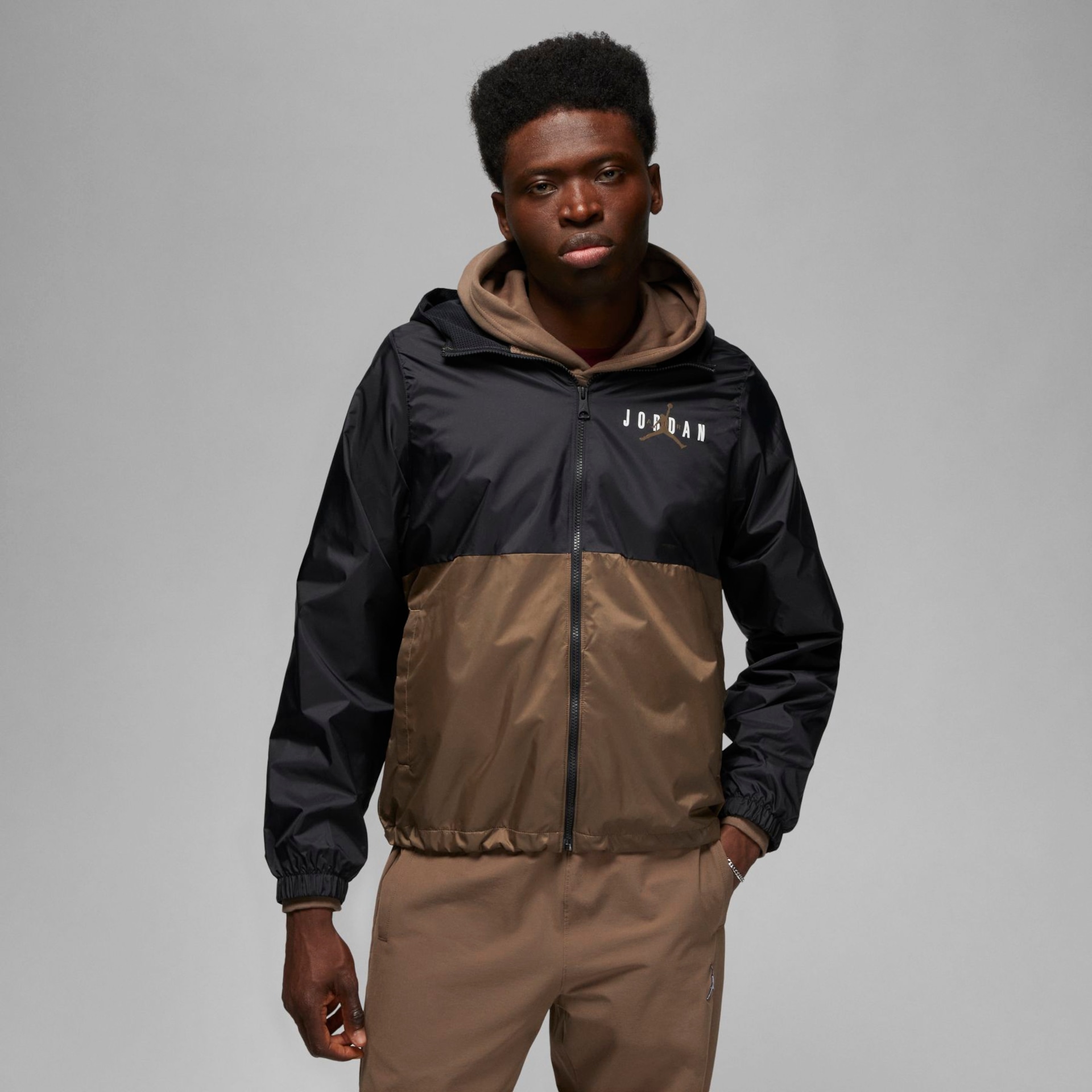 Jaqueta Jordan Essential Woven Masculina - Foto 1