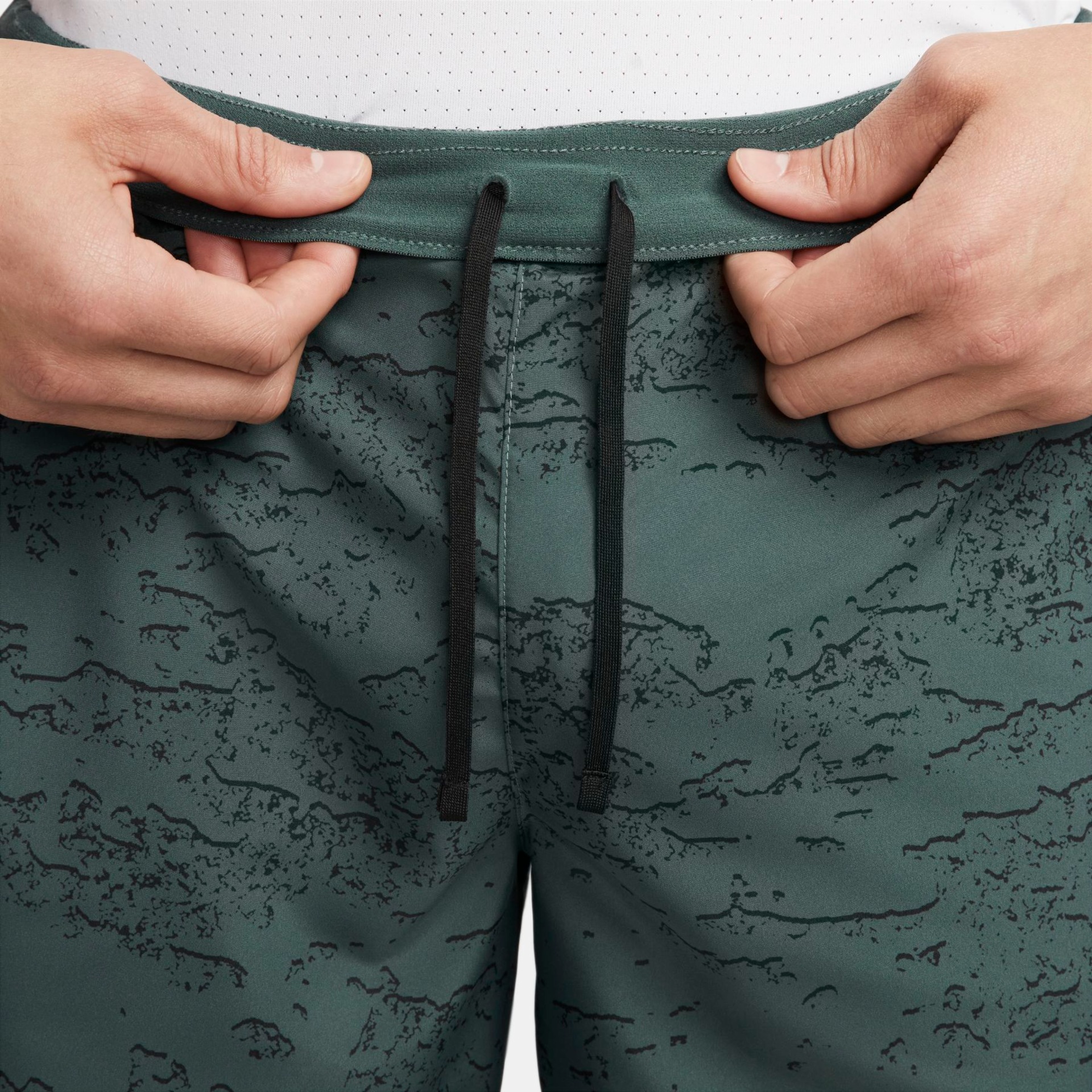 Shorts Nike Dri-FIT Run Division Challenger Masculino - Foto 5