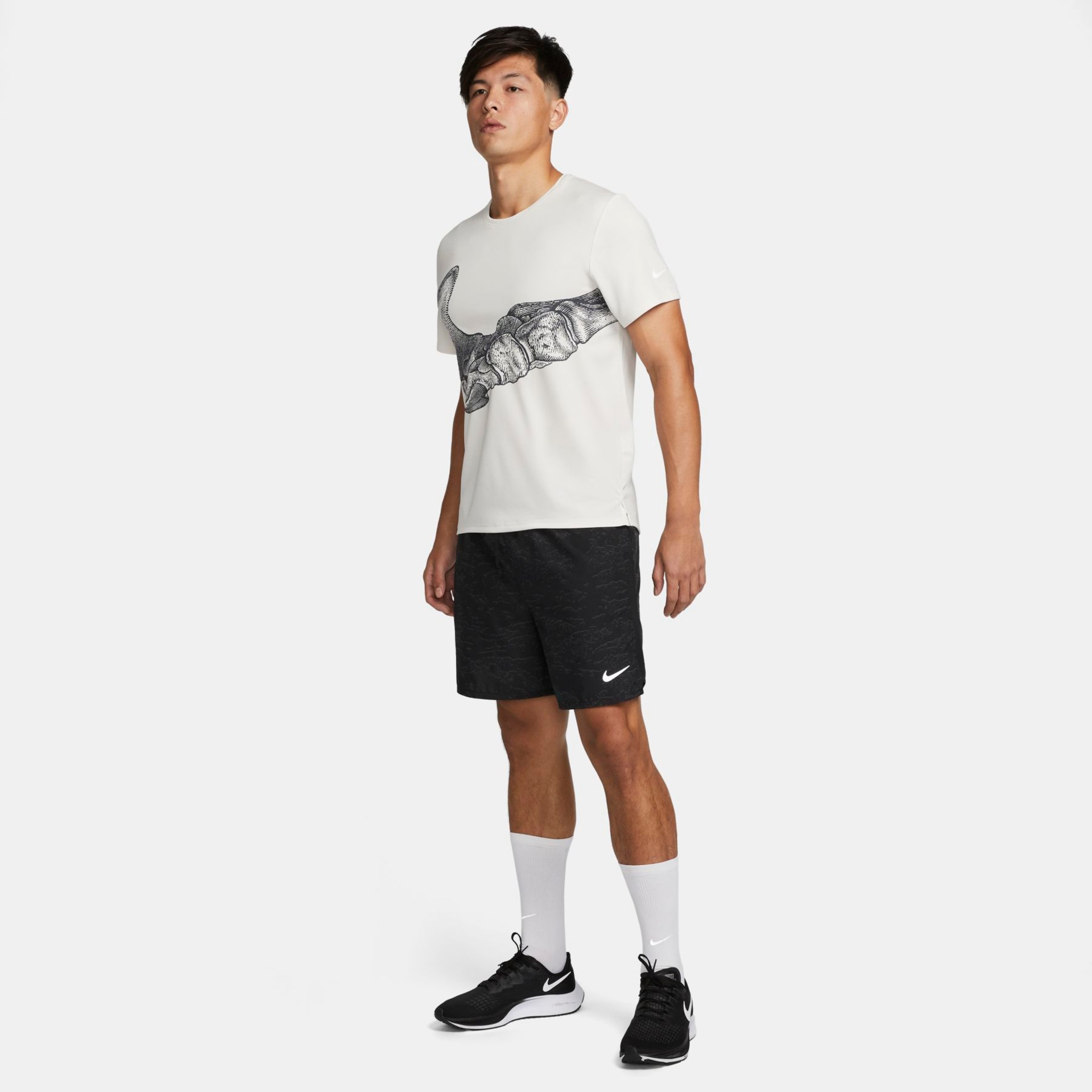 Shorts Nike Dri-FIT Run Division Challenger Masculino - Foto 8