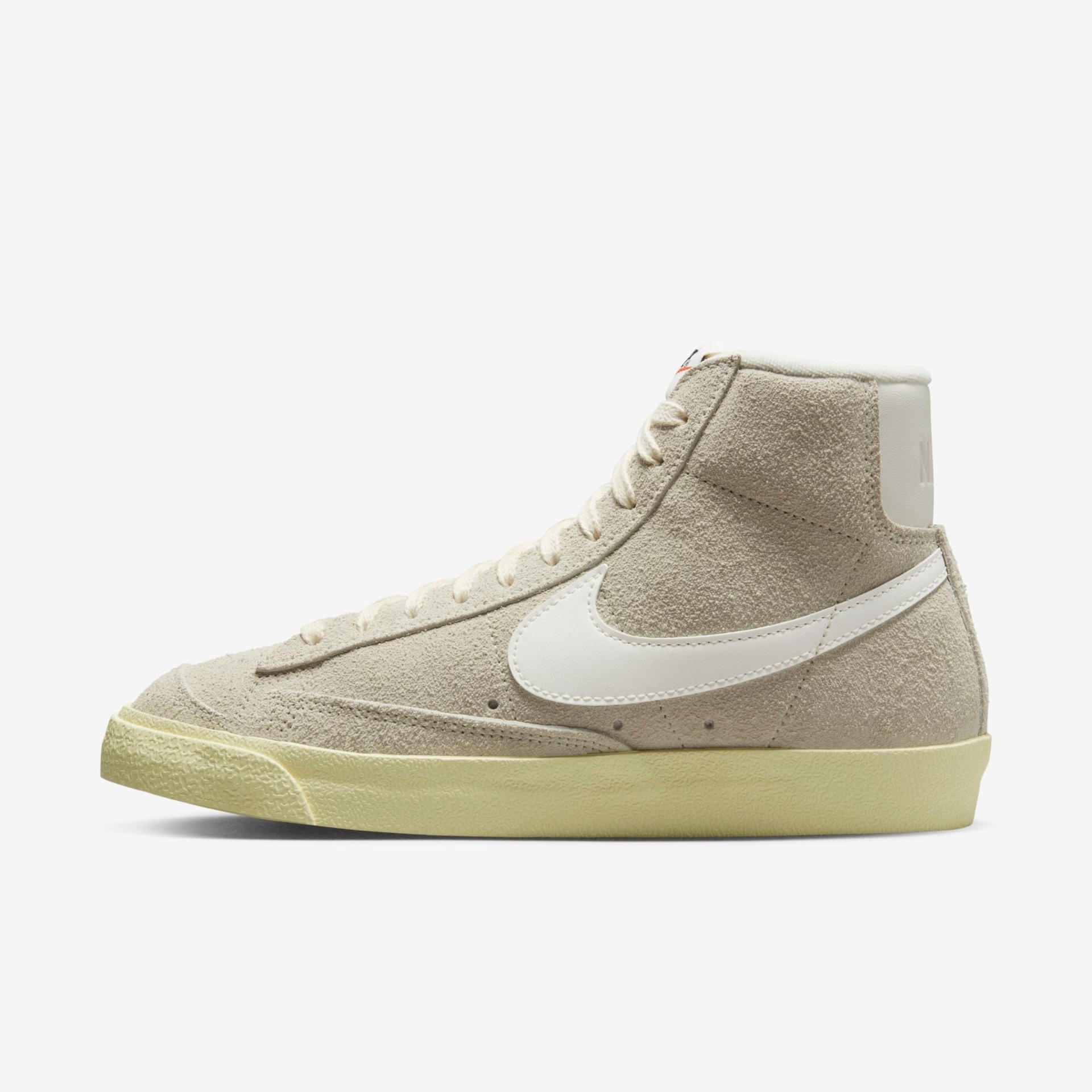 Tênis Nike Blazer Mid '77 Vintage Feminino - Foto 1