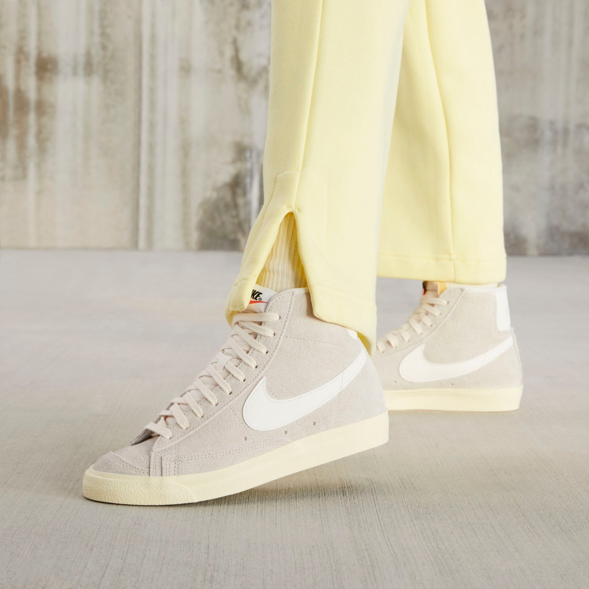Tênis Nike Blazer Mid '77 Vintage Feminino - Foto 10