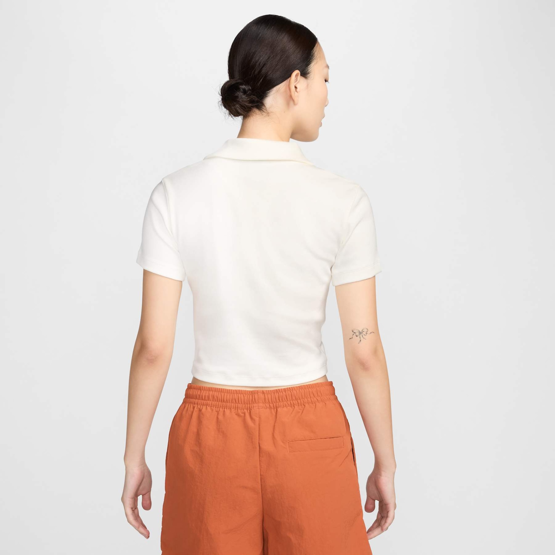 Camiseta Nike Polo Essential Feminina - Foto 2