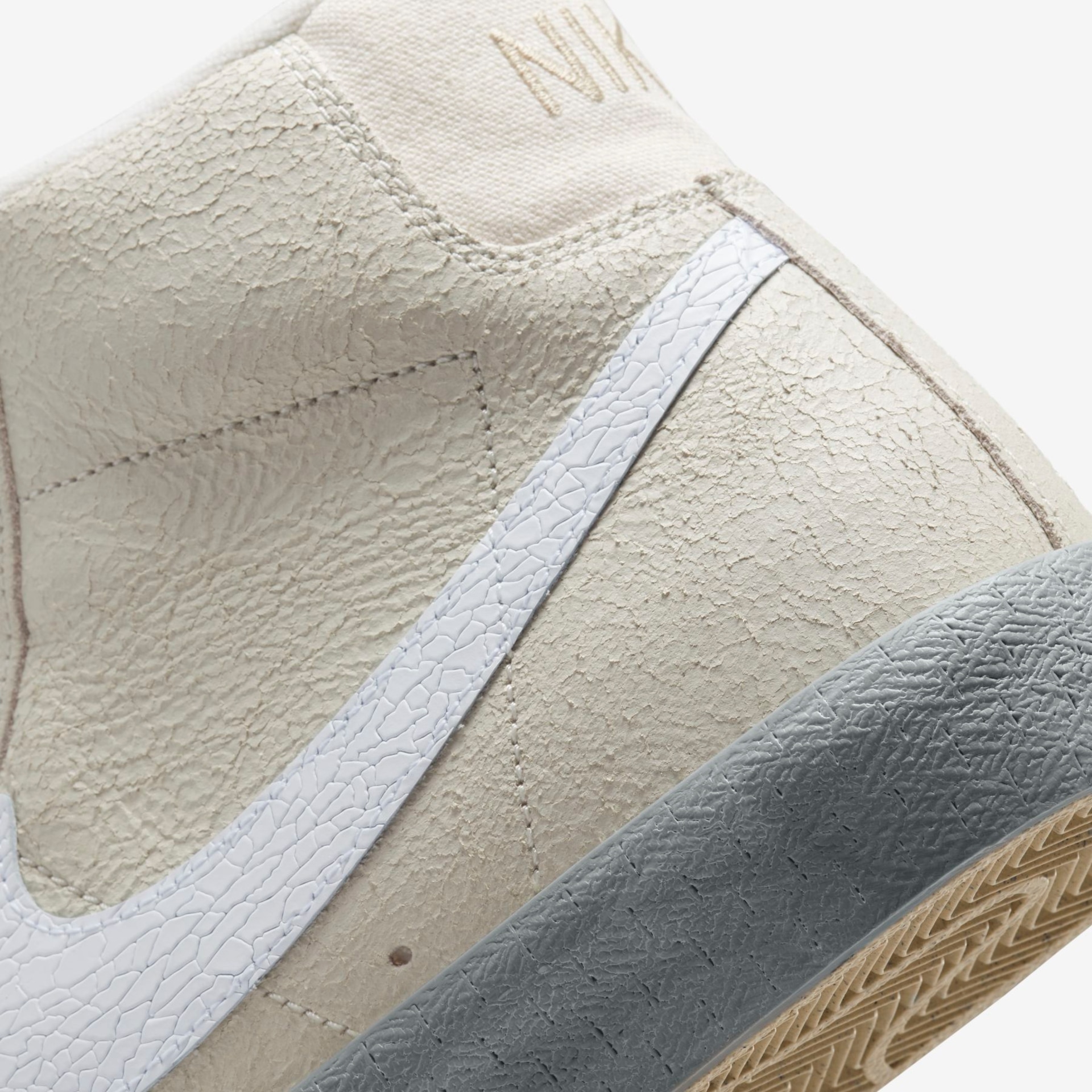 Tênis Nike Blazer Mid '77 SE EMB Masculino - Foto 8