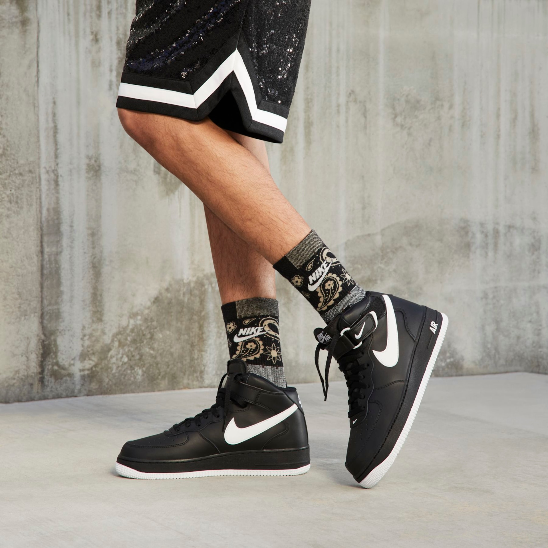Tênis Air Force 1 Mid '07 Masculino - Foto 2