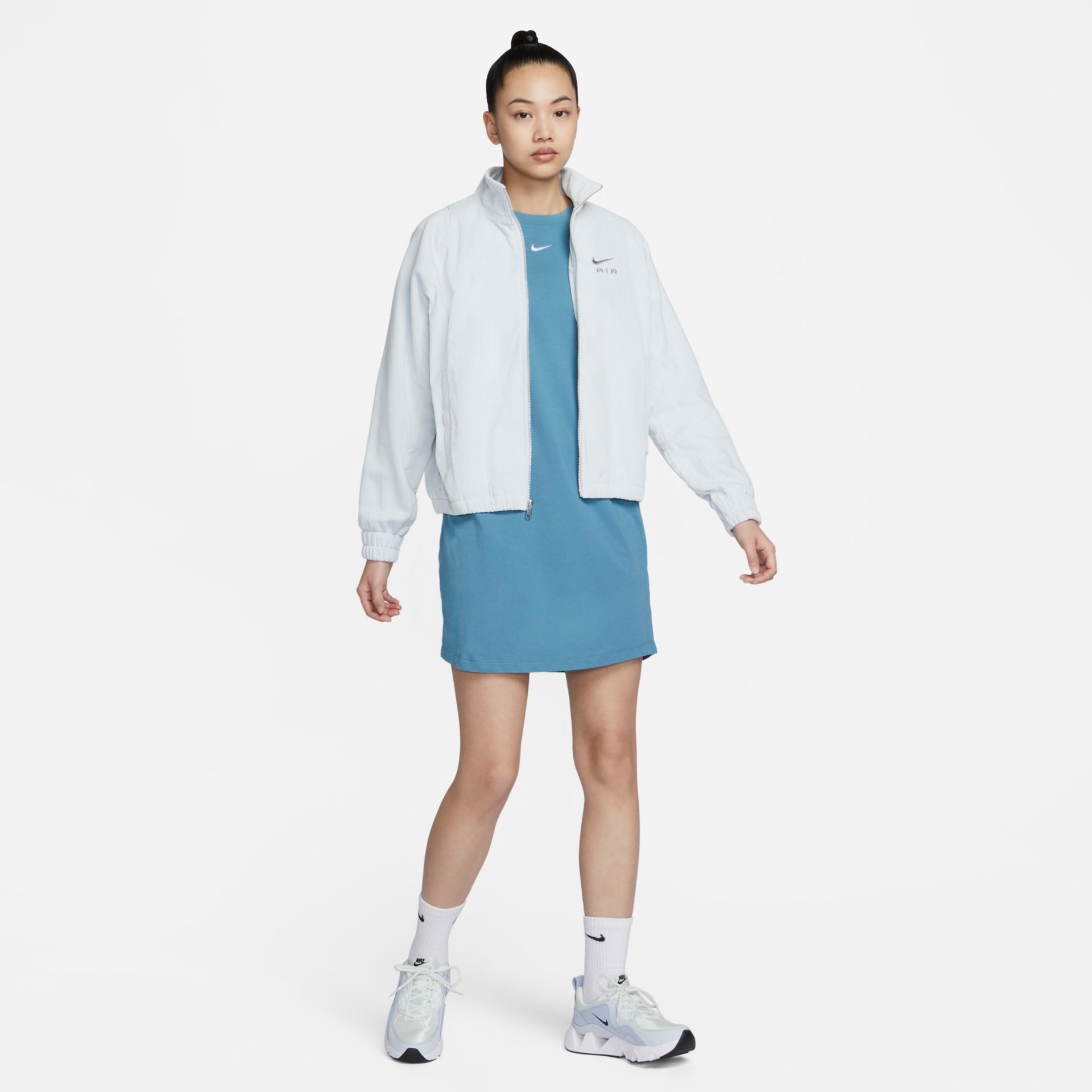 Vestido Nike Sportswear Essential Feminino - Foto 4