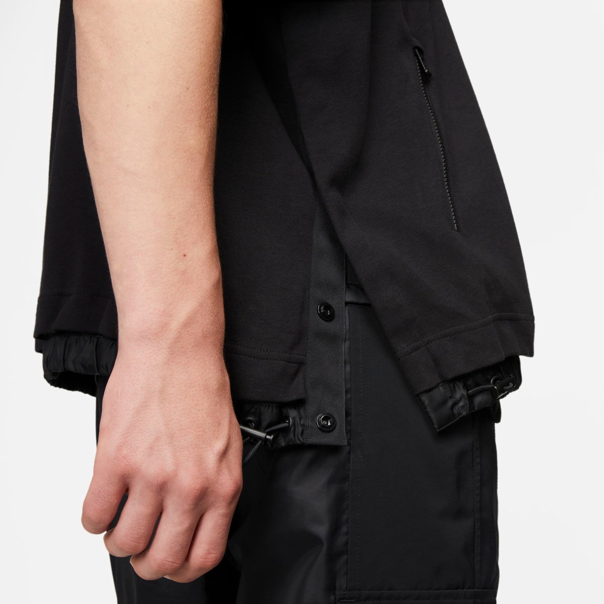 Camiseta Nike x sacai - Foto 5